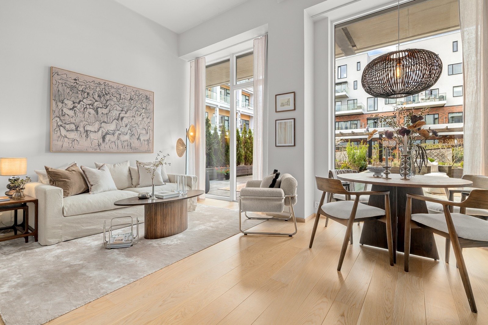 Bo easy living - Få nøklene i hånden og flytt rett inn med heis og tøffelavstand til matbutikk, restaurant, cafe, treningssenter m.m. Galleribilde