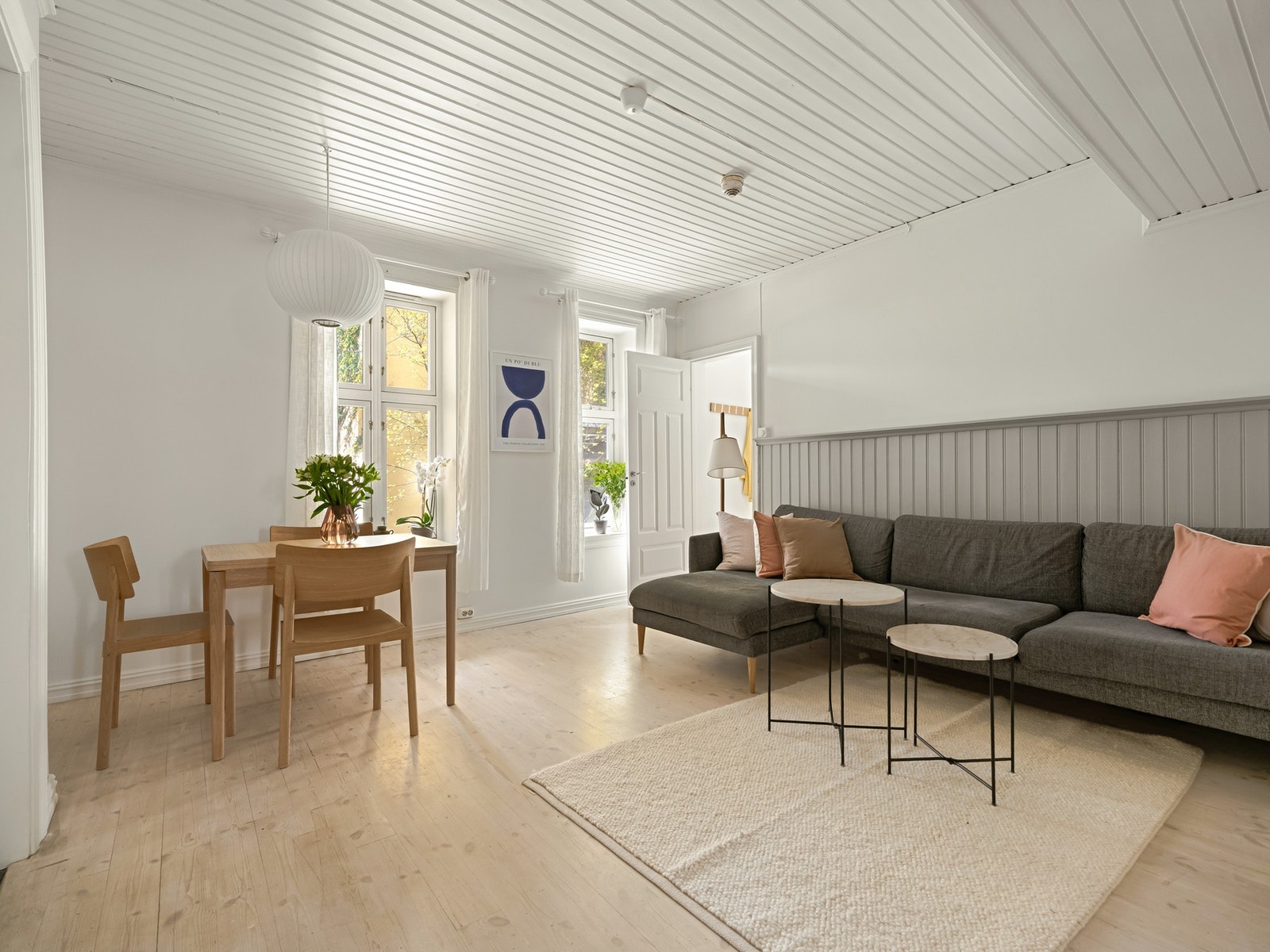 Velkommen til Meyerhagen og denne nydelige leiligheten i Zetlitz´ gate 4! Takk til vår fantastisk boligfotograf Alexander Granlie | @boliggram for bilder. Galleribilde