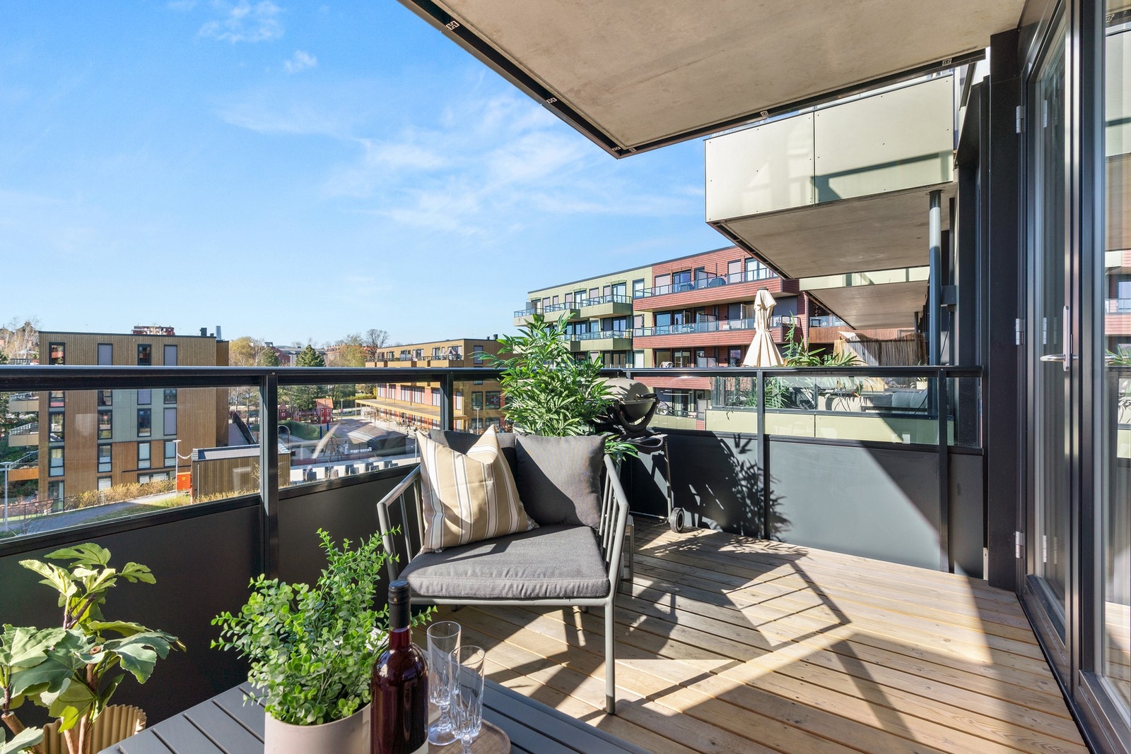 Her har du flott utsyn mot det hyggelige borettslaget Lumanders Hage. Galleribilde