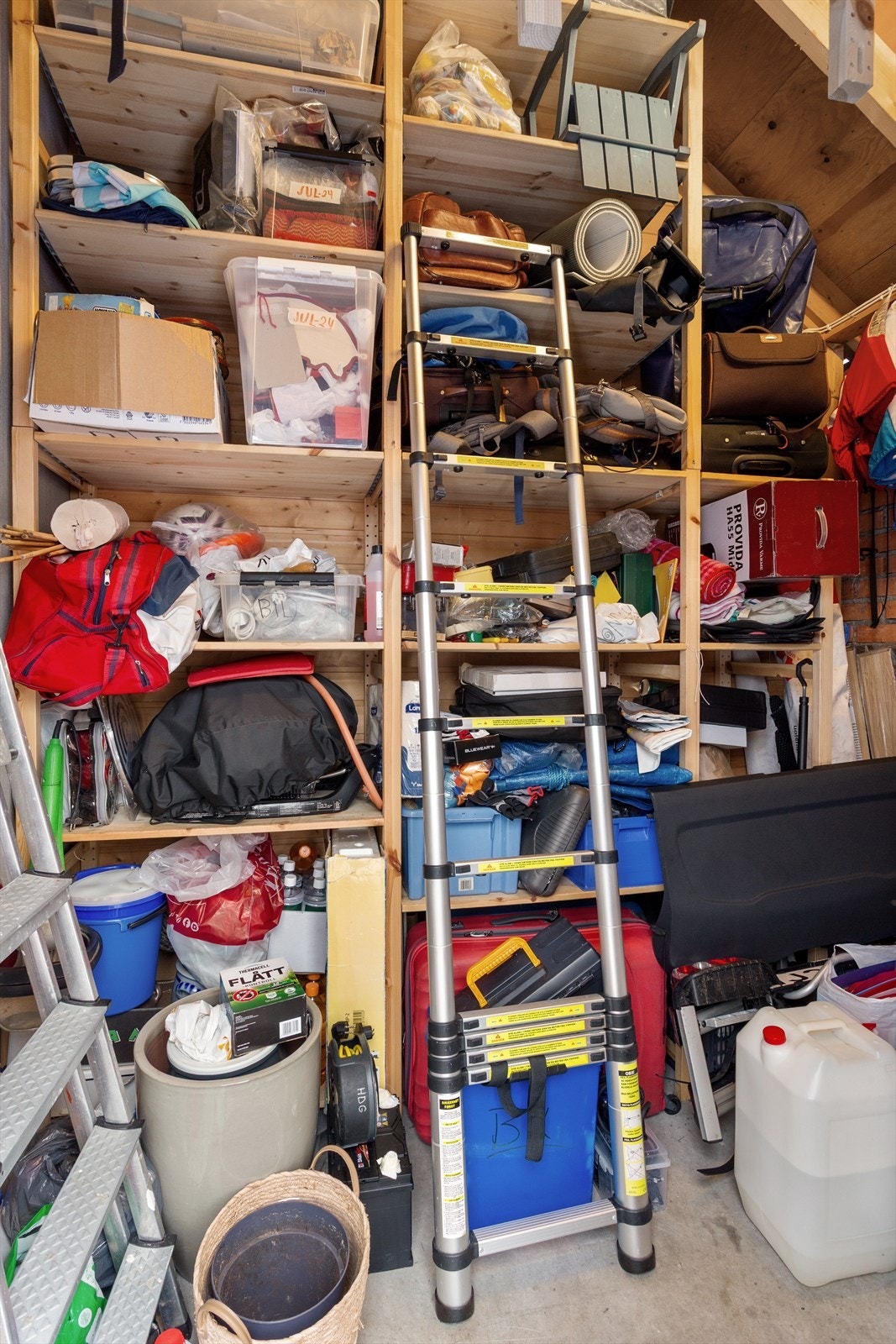 Bodene gir utmerket plass for lagring av sportsutstyr og sesongartikler. Galleribilde
