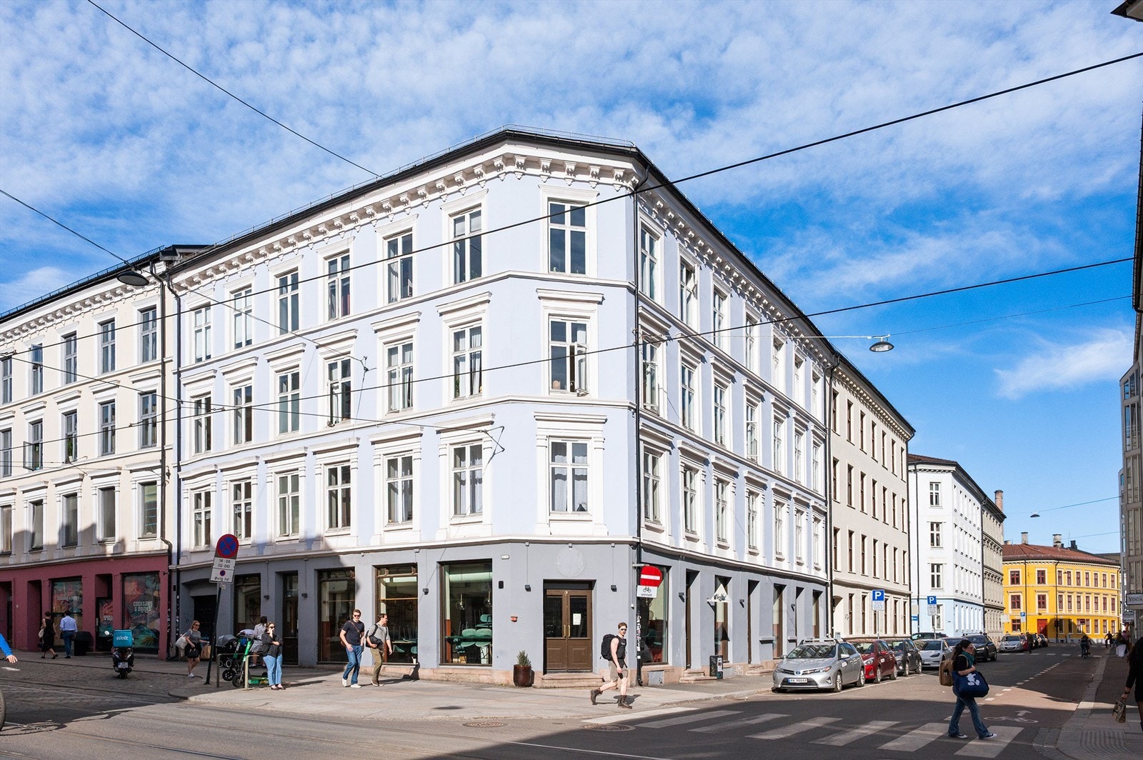 Fasade Helgesens gate 18. Leiligheten har en svært attraktiv og sentral beliggenhet i et veletablert område på Grünerløkka. Galleribilde