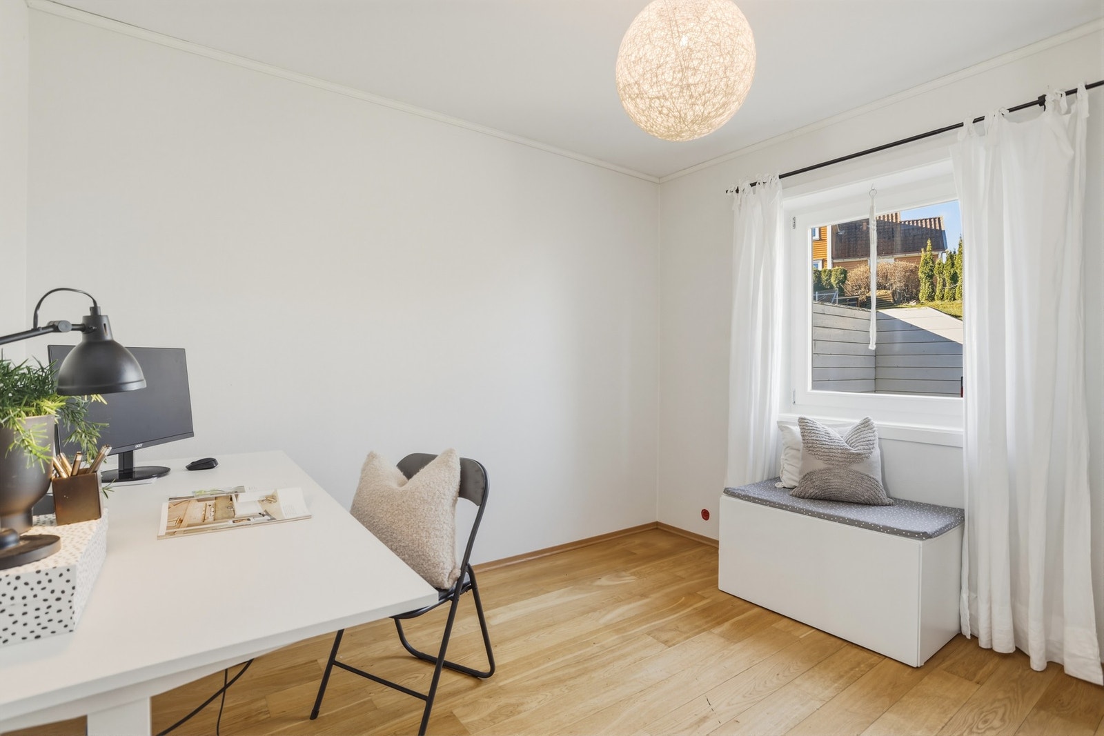 Soverom i boligens hovedetasje. Galleribilde