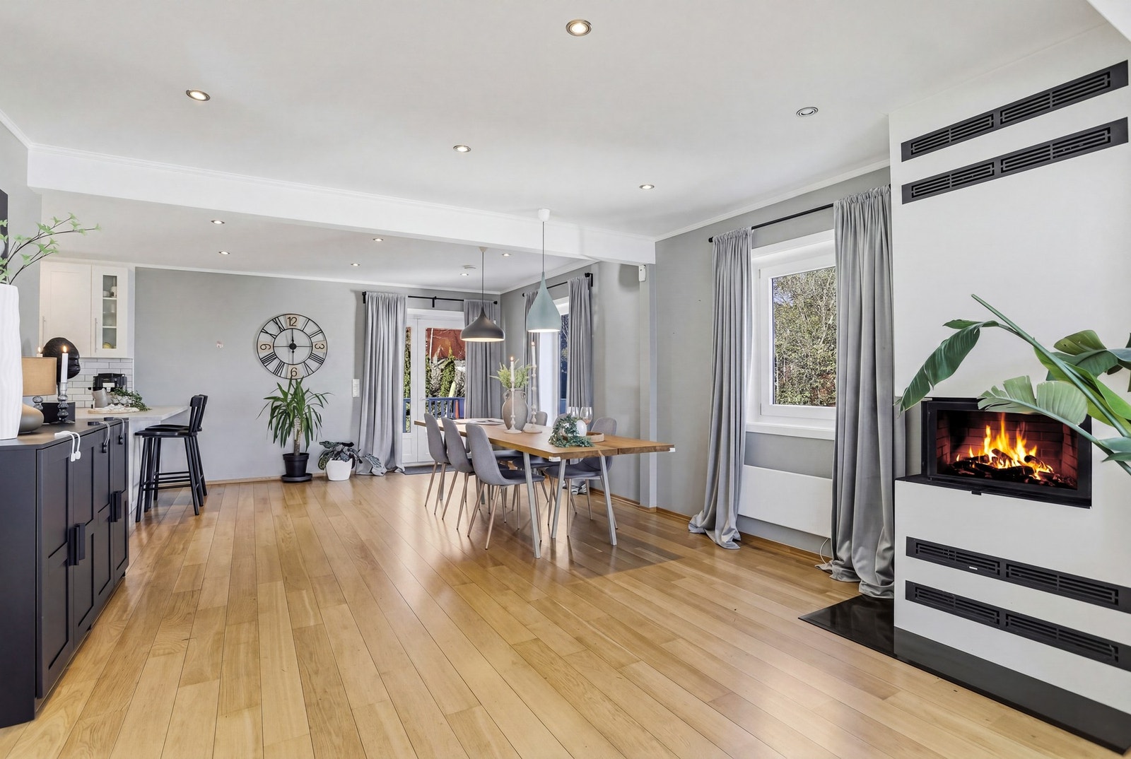 Flott parkett på gulv. Galleribilde