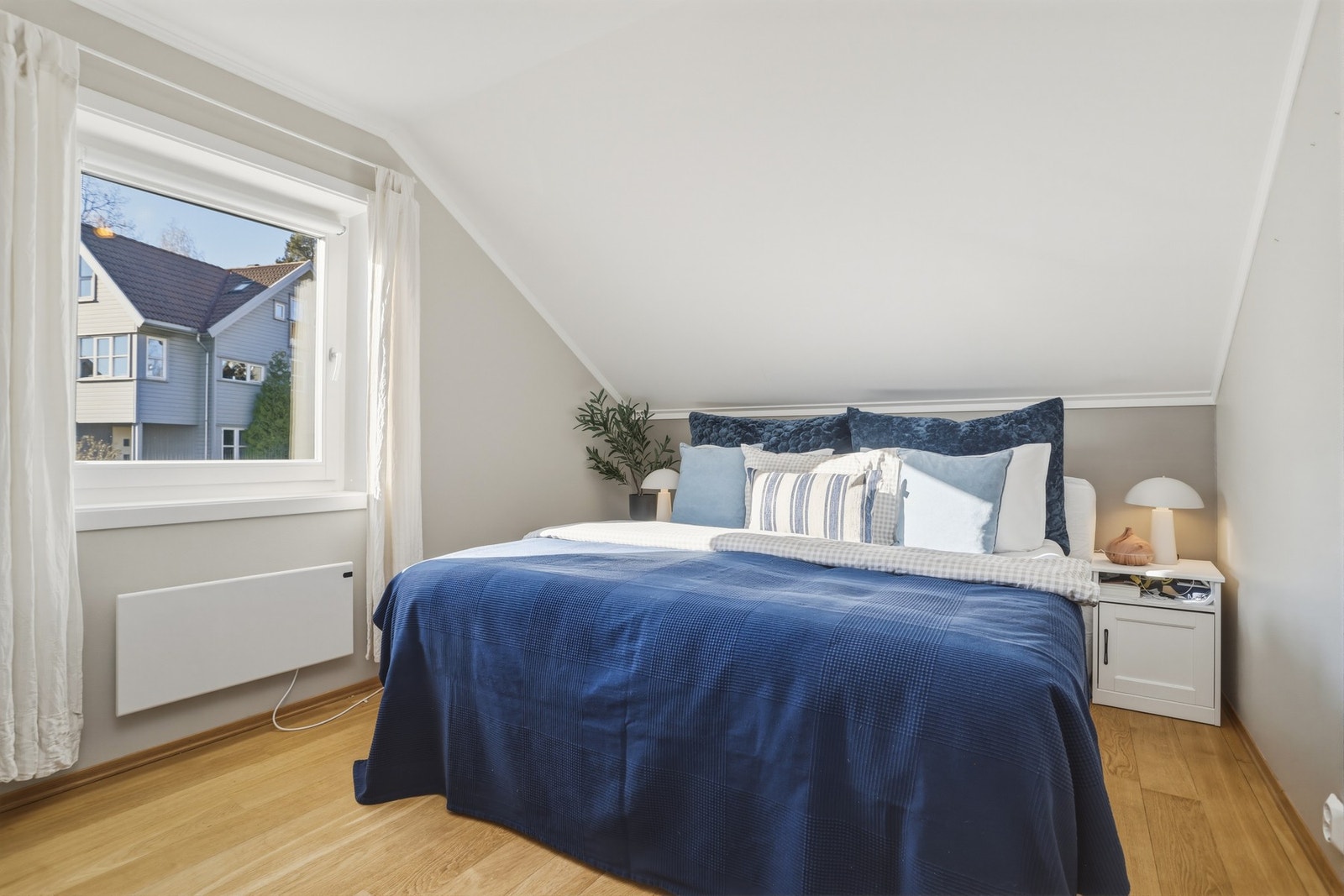 Hovedsoverom i øverste etasje. Galleribilde