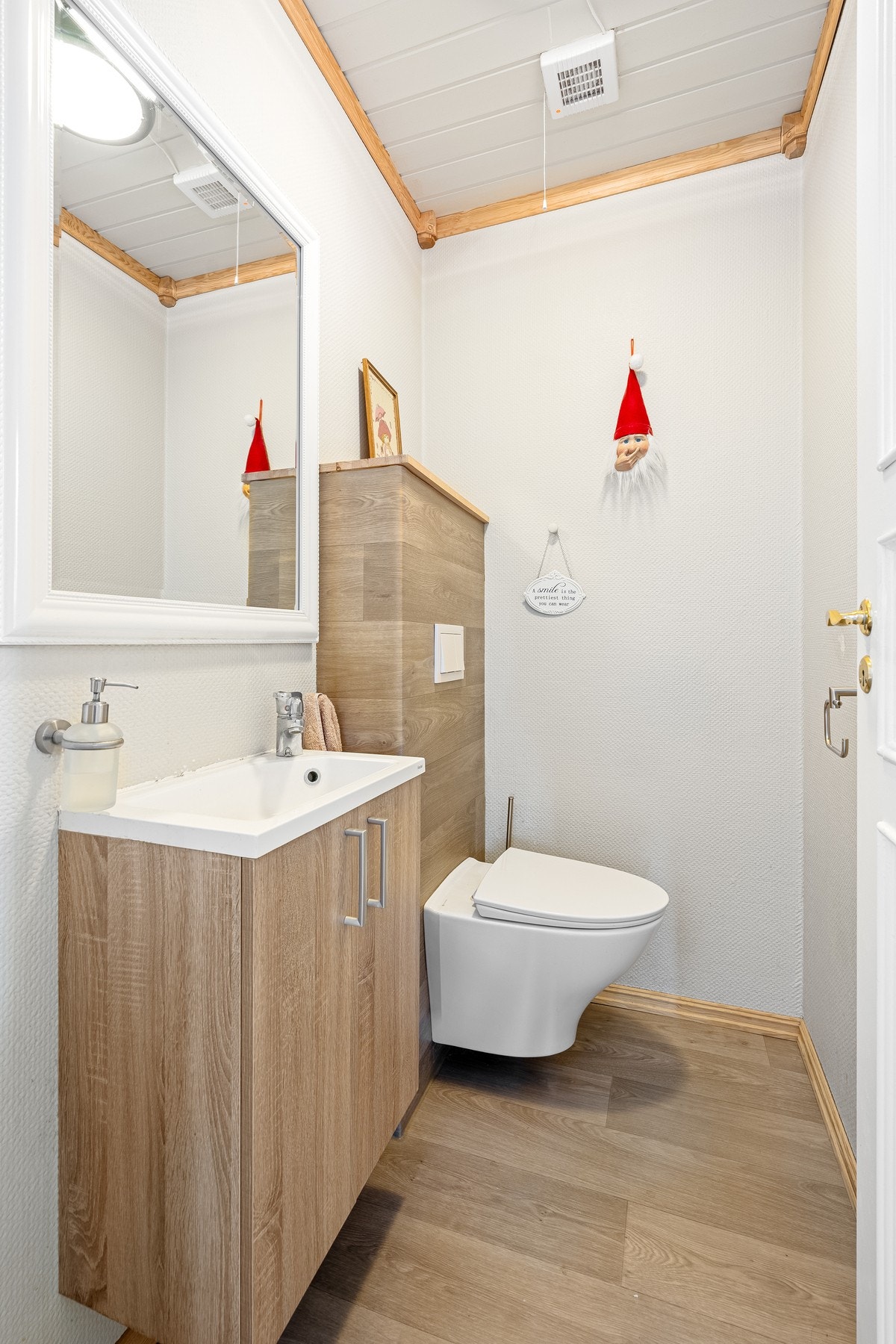 - Totalrenovert toalett/WC i senere tid - Galleribilde