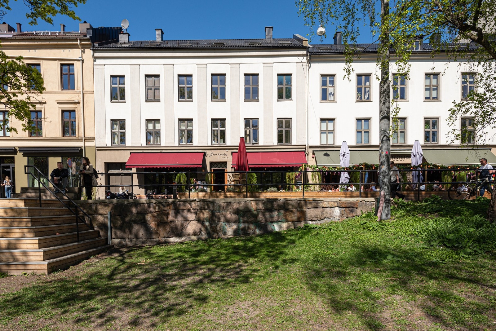Leiligheten har en attraktiv beliggenhet i en tilbaketrukket gate på Grünerløkka. Galleribilde