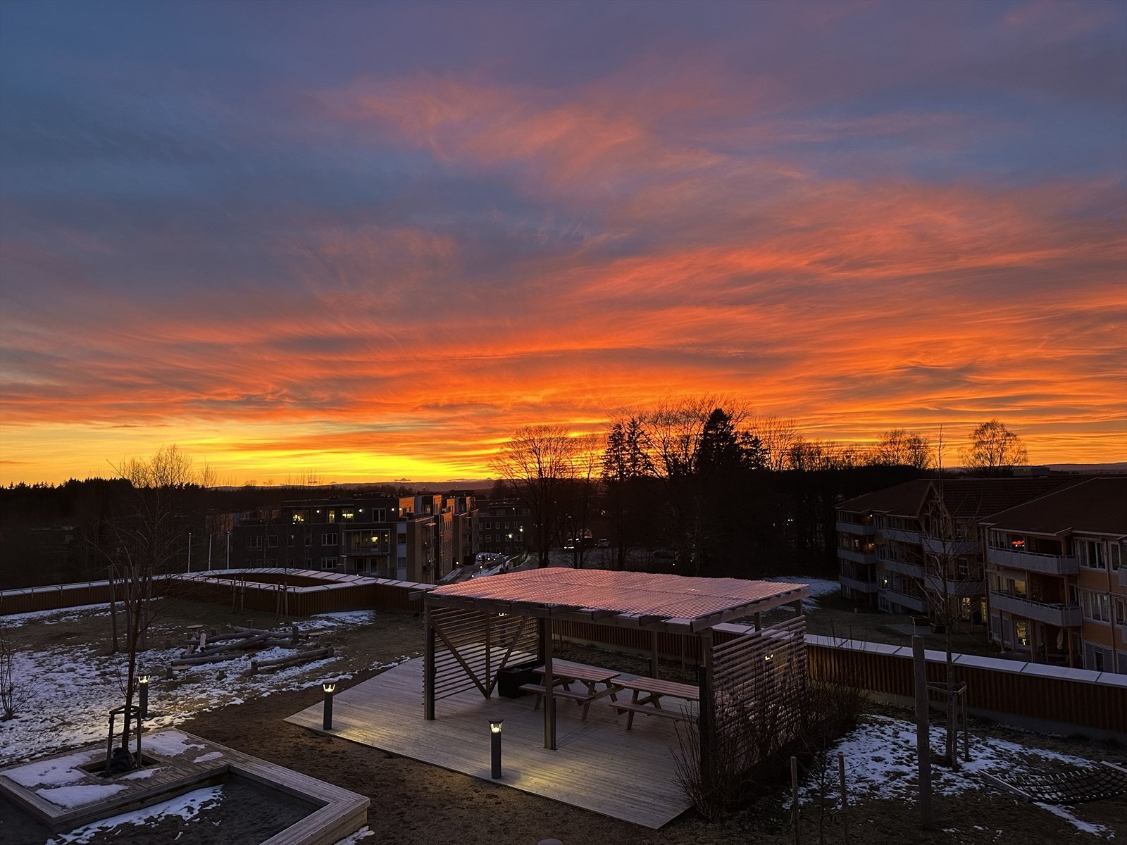 Nyt fantastiske solnedganger. Galleribilde