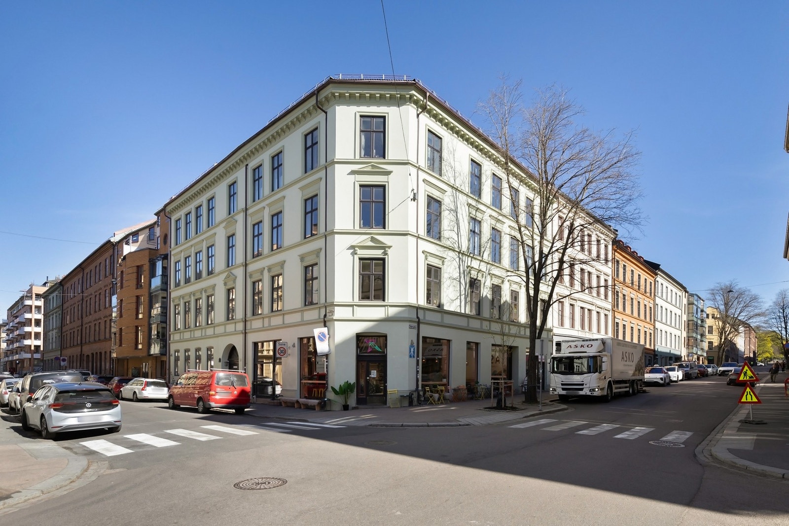 Et veldrevet borettslag, som blant annet eier næringslokalene og har inntekt på utleie Galleribilde
