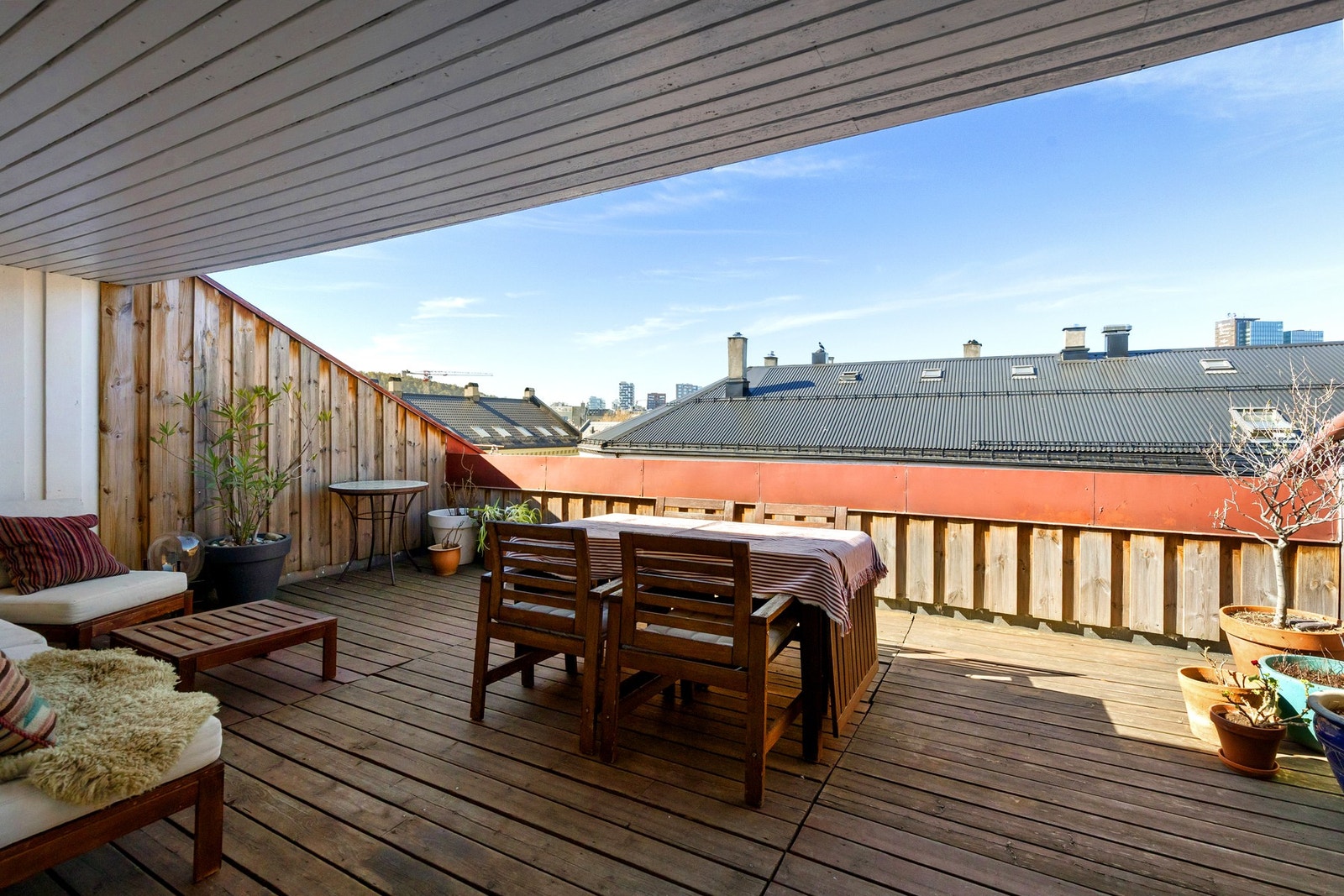 Felles takterrasse noen etasjer opp fra leiligheten Galleribilde