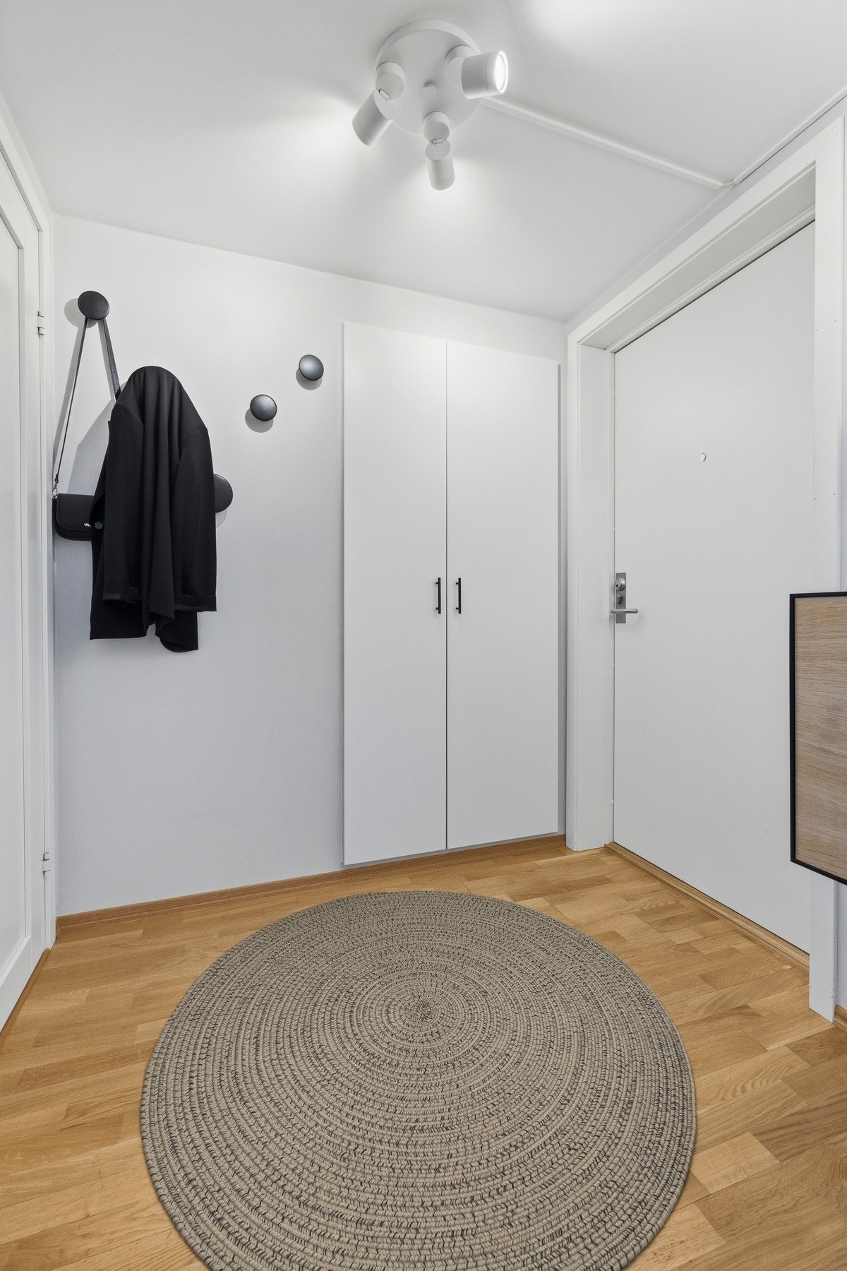Velkommen inn, husk å melde deg på visning! Galleribilde