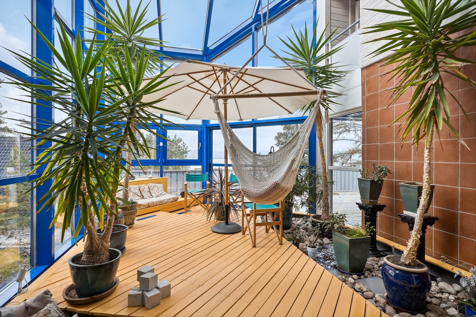 I vinterhagen kan du nyte solen året rundt. Galleribilde