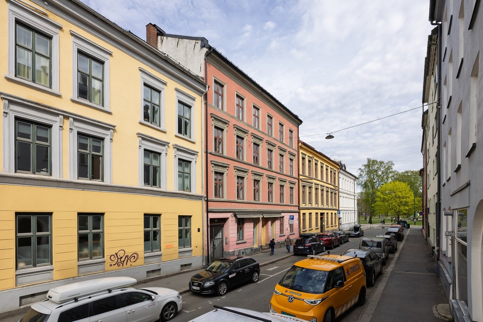 Leiligheten ligger skjermet og tilbaketrukket Galleribilde