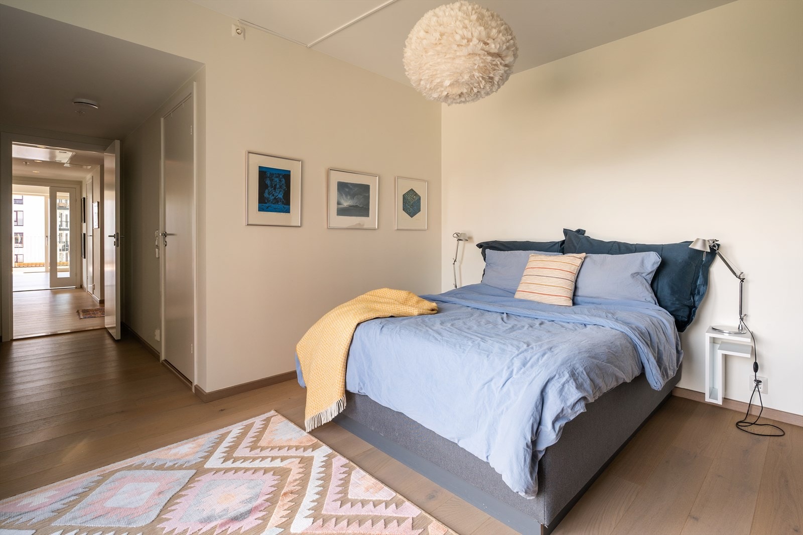 I tilknytning til hovedsoverommet er det et "en suite bad". Galleribilde