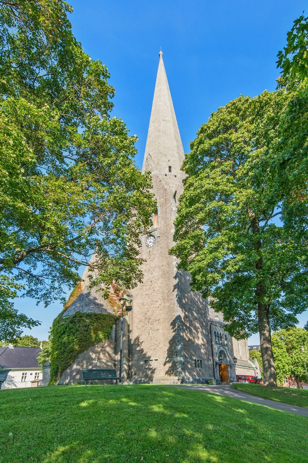 Vålerenga kirke Galleribilde