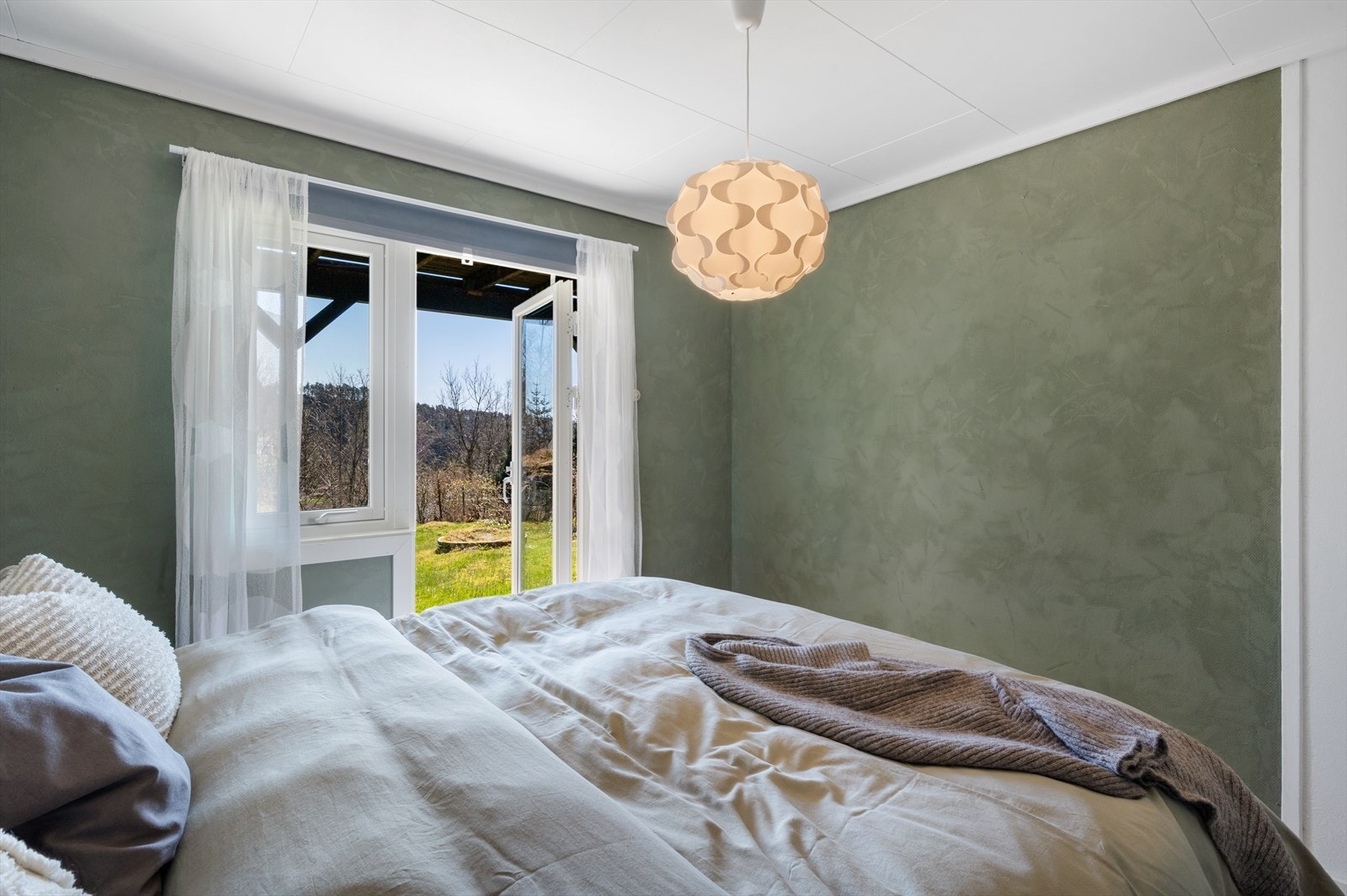 Verandadør og vindu ble fornyet i juni 2022. Galleribilde