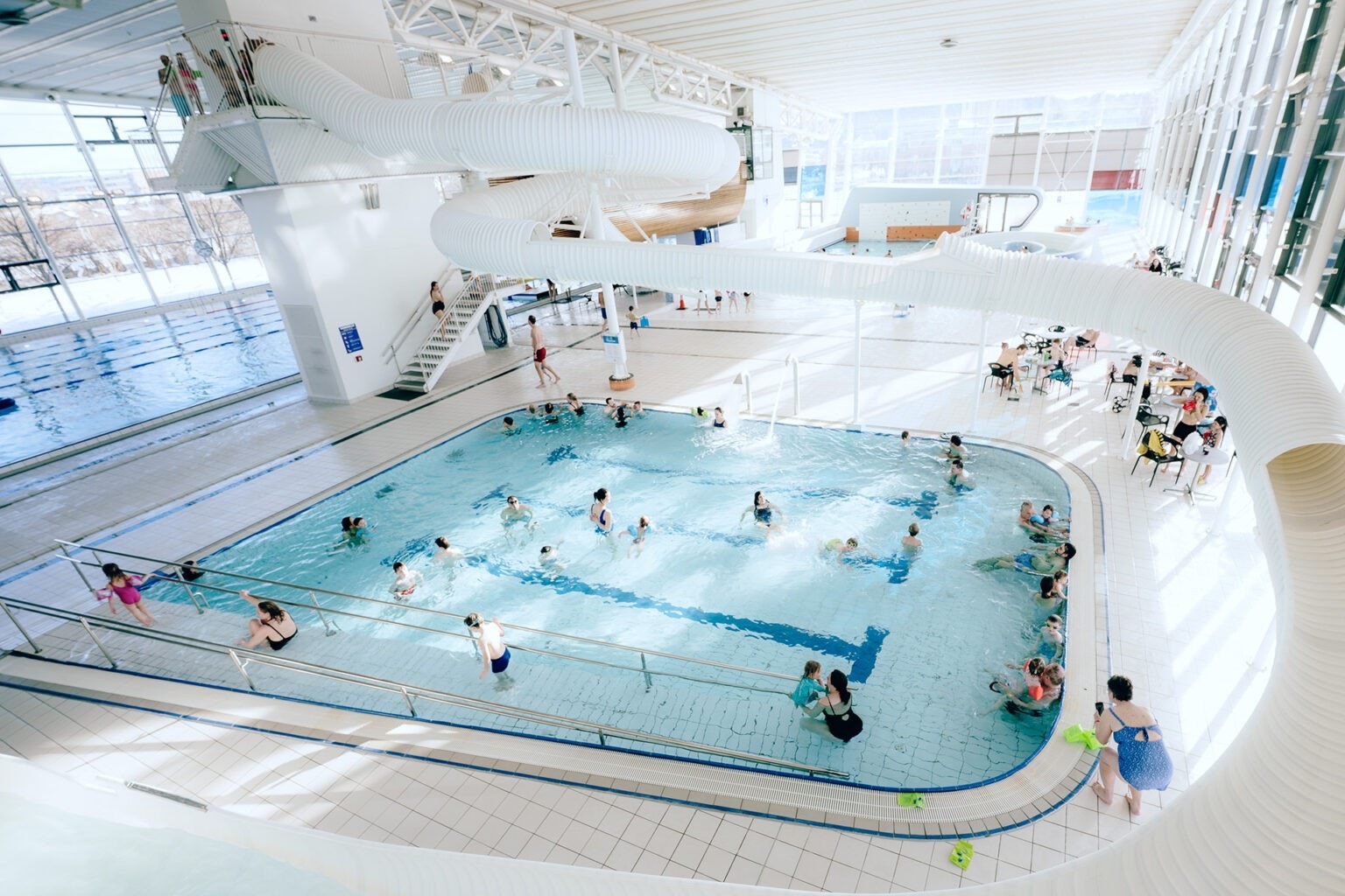 Velkommen til Drammensbadet! Badehall med badeland, treningssenter og velvære under samme tak! (drammensbadet.no) Galleribilde