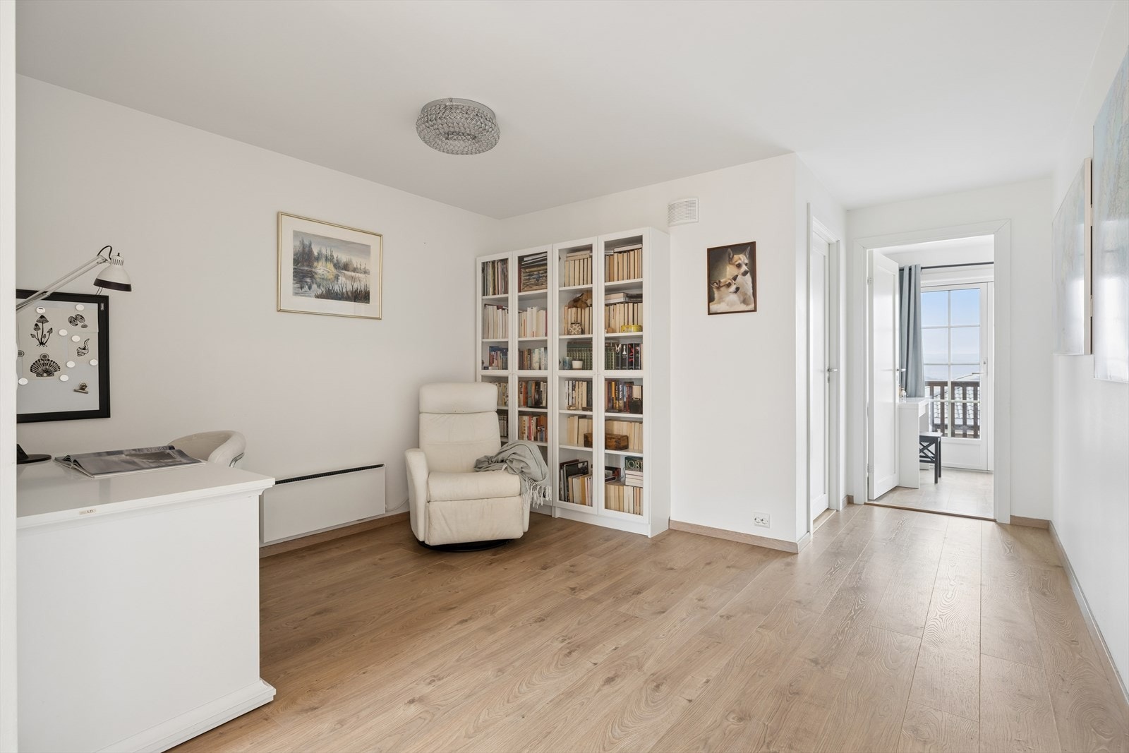 Den ekstra stuen er perfekt med barn eller ungdommer i huset. Galleribilde