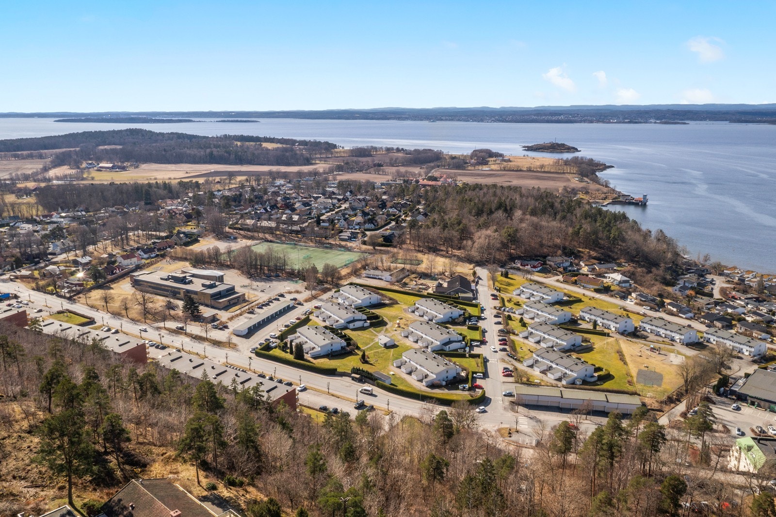 Fagertun borettslag ligger i et etablert og barnevennlig område på Jeløy i Moss. Galleribilde