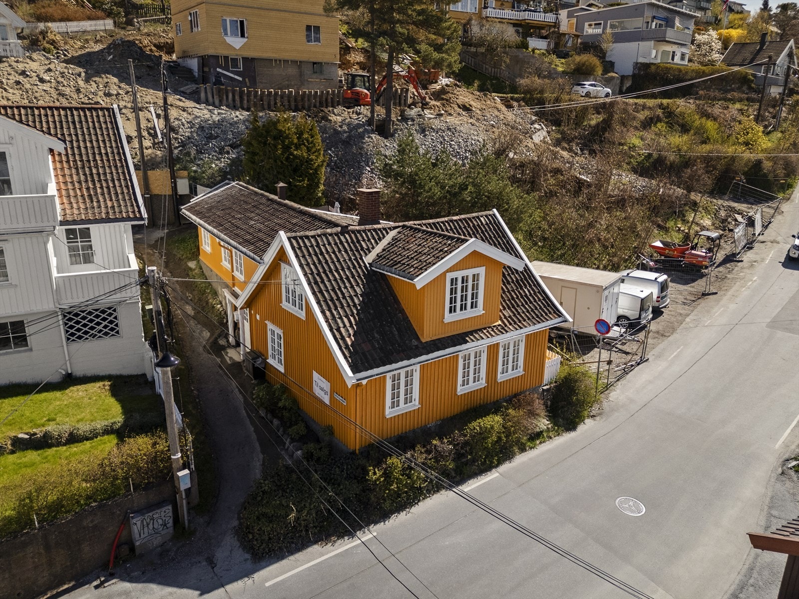 Nærmeste offentlige strand ligger kun få minutters gange fra boligen. Galleribilde