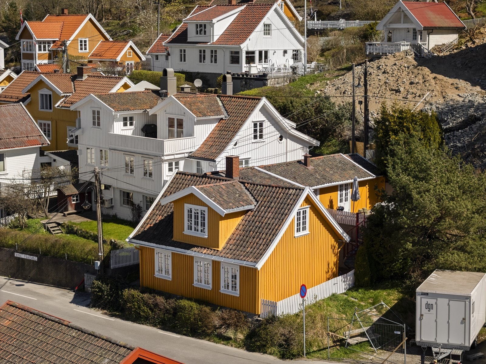 Attraktiv beliggenhet med nærhet til både sjø, sentrum og kollektivtransport. Galleribilde