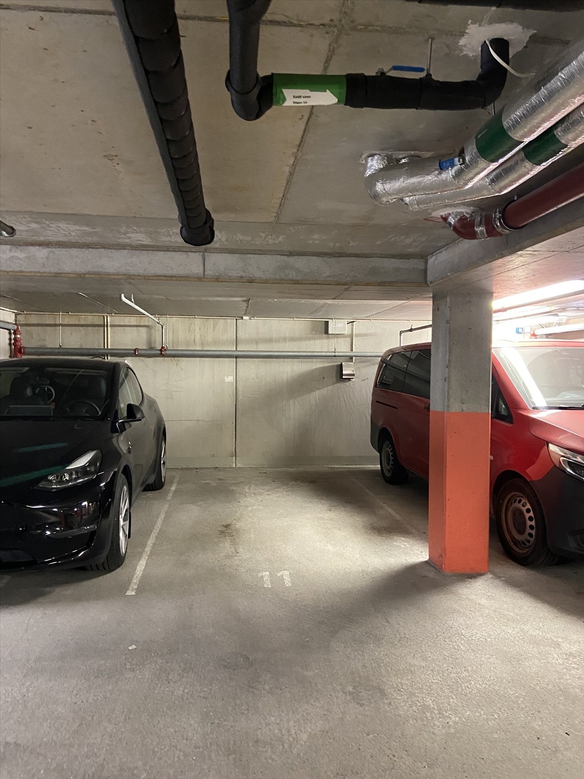 Garasjeplass m/ opplegg for elbil lader, i felles garasjeanlegg, kan kjøpes separat for fastpris 550.000,- Galleribilde