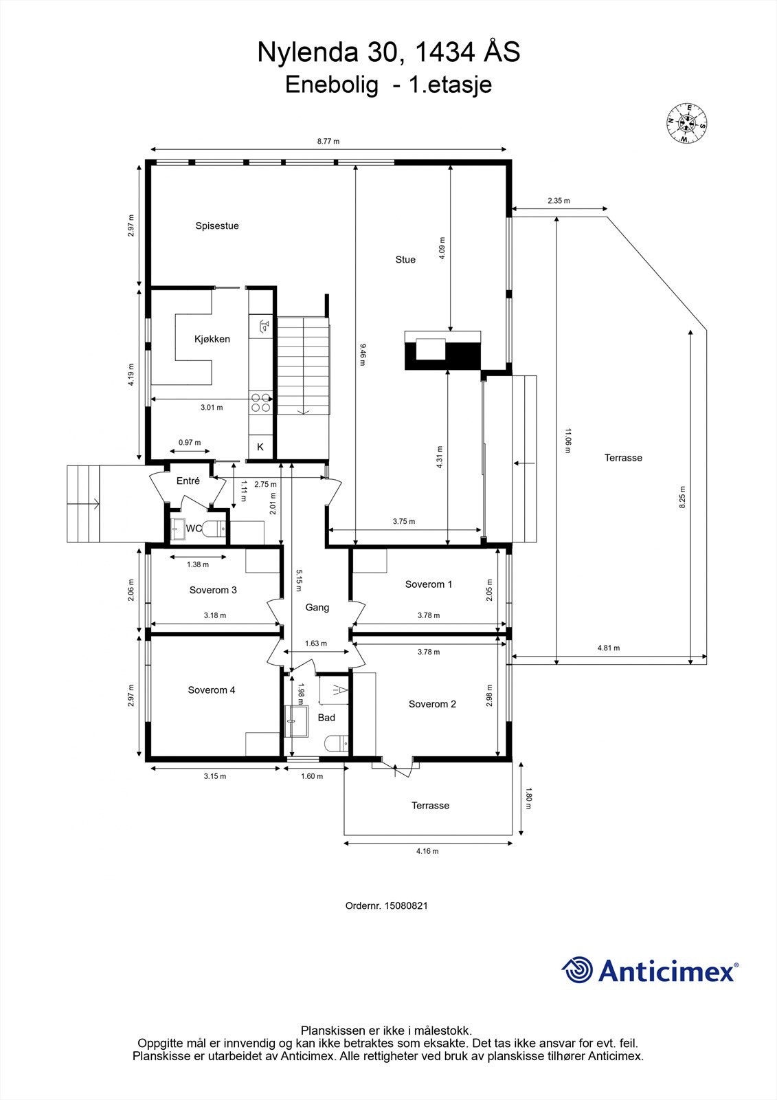 1. etasje har en praktisk planløsning med romslig stue, spisestue, kjøkken, bad, WC og en egen soveromsavdeling med hele fire rom. Galleribilde