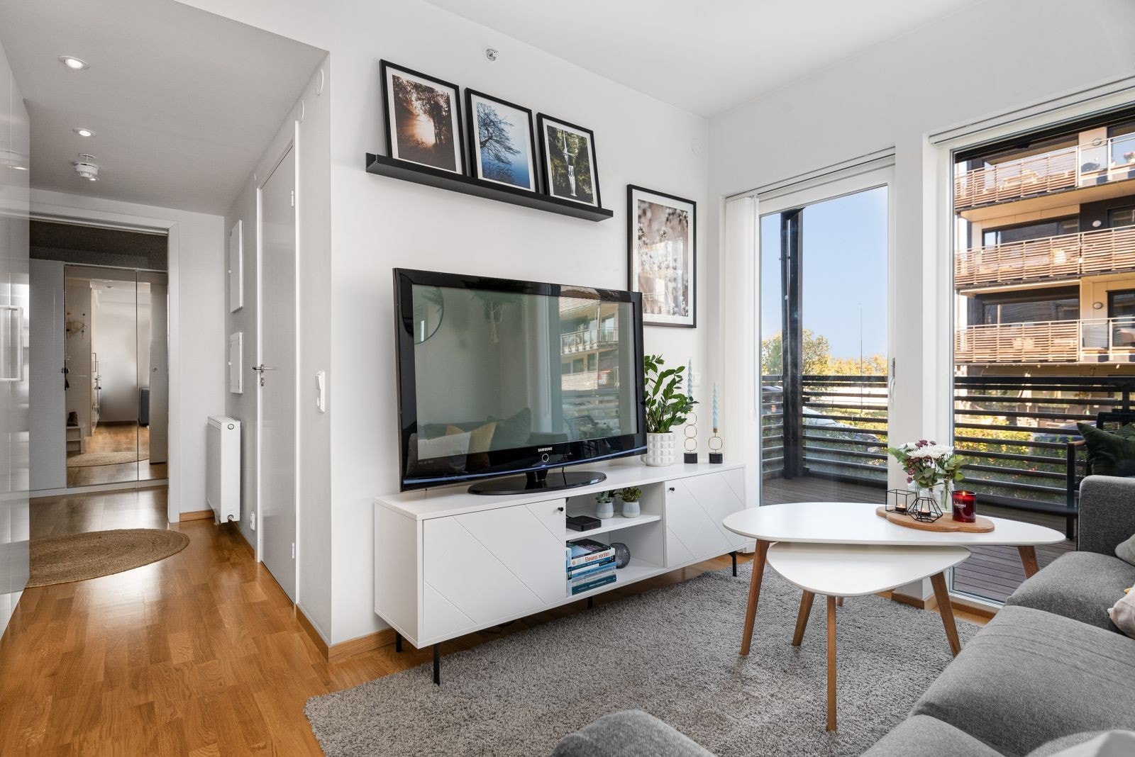 Fra stuen er det direkte adgang til terrasse på hele 9 m². Galleribilde