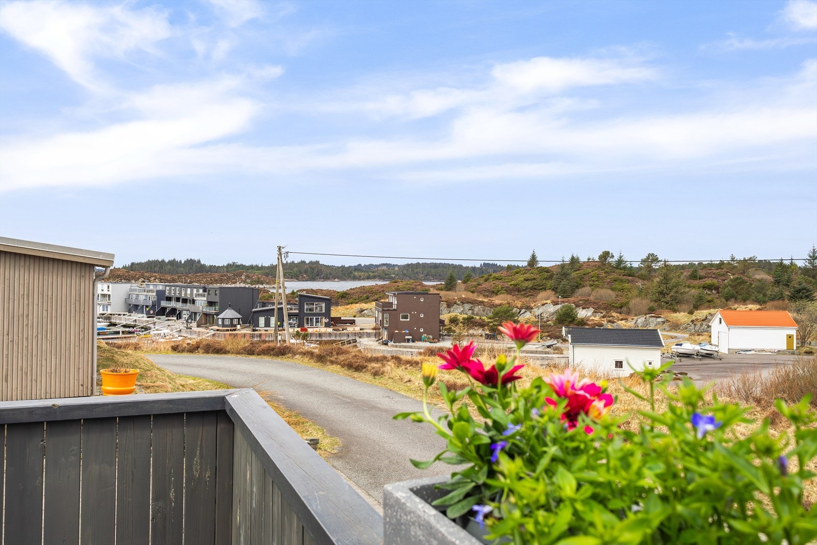 - Nyt vakker utsikt mot det flotte naturlandskapet - Galleribilde