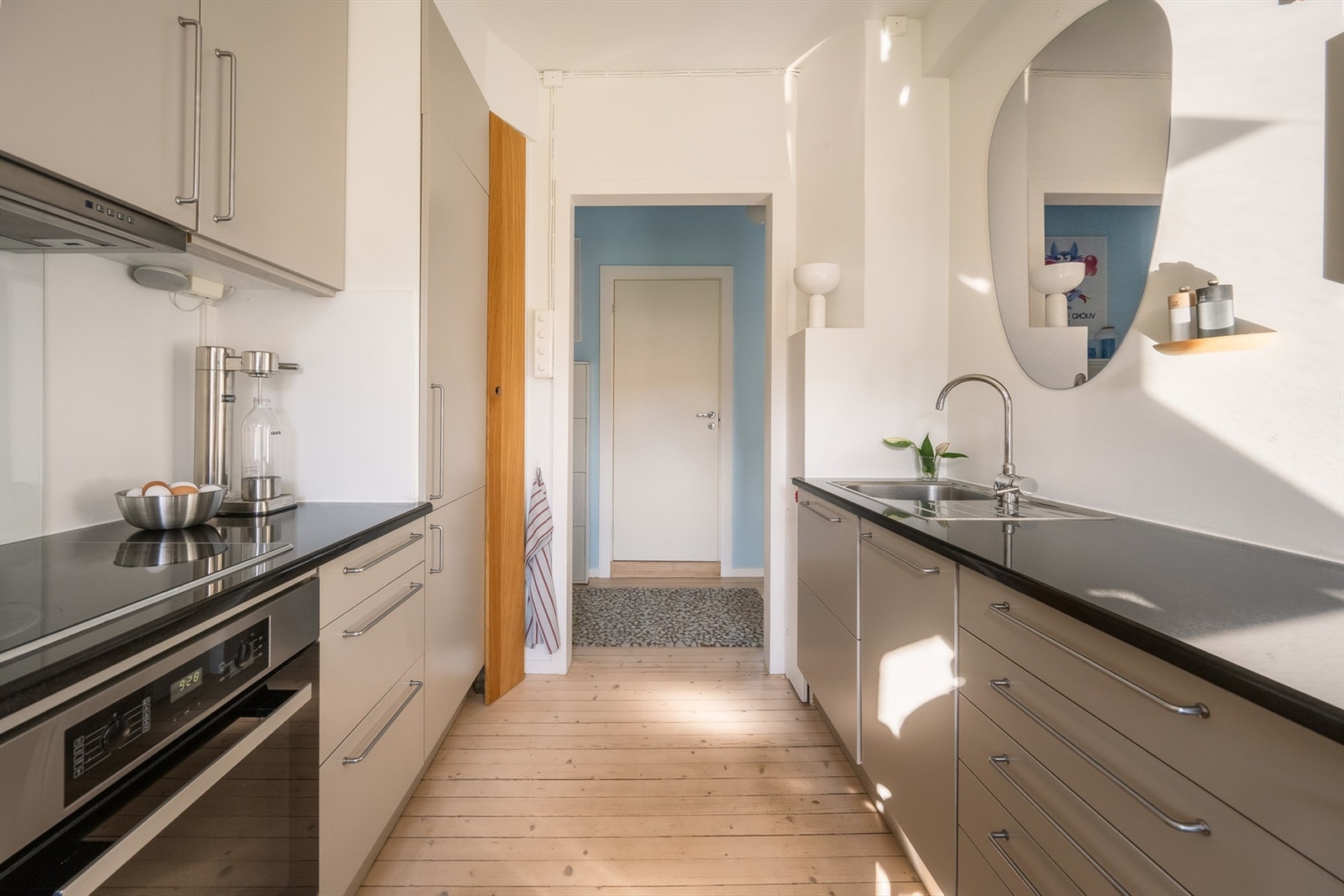 Kjøkkeninnredning fra Epoq og IKEA. Galleribilde