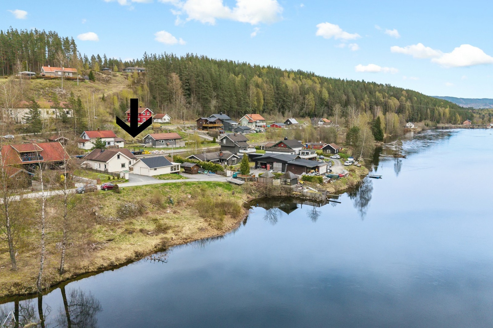 Gunn Margit Andreassen v/Privatmegleren Hønefoss har gleden av å presentere Elvefaret 14! Galleribilde