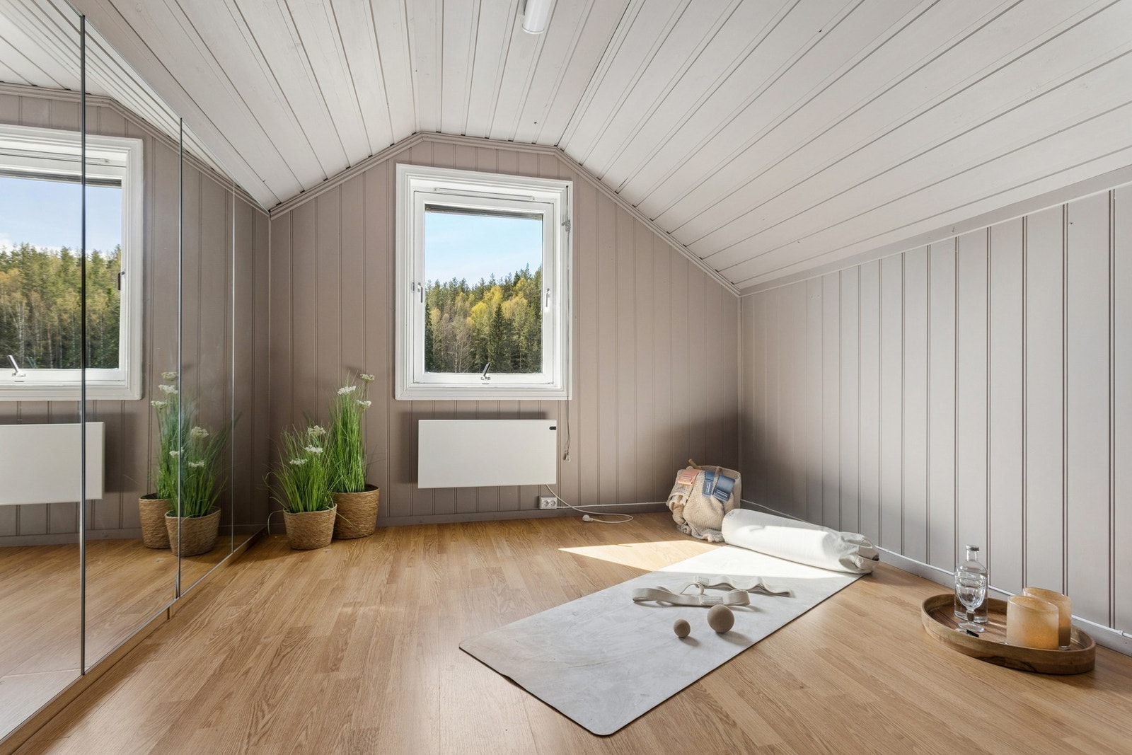 Lyst og trivelig rom med gode bruksmuligheter. Galleribilde