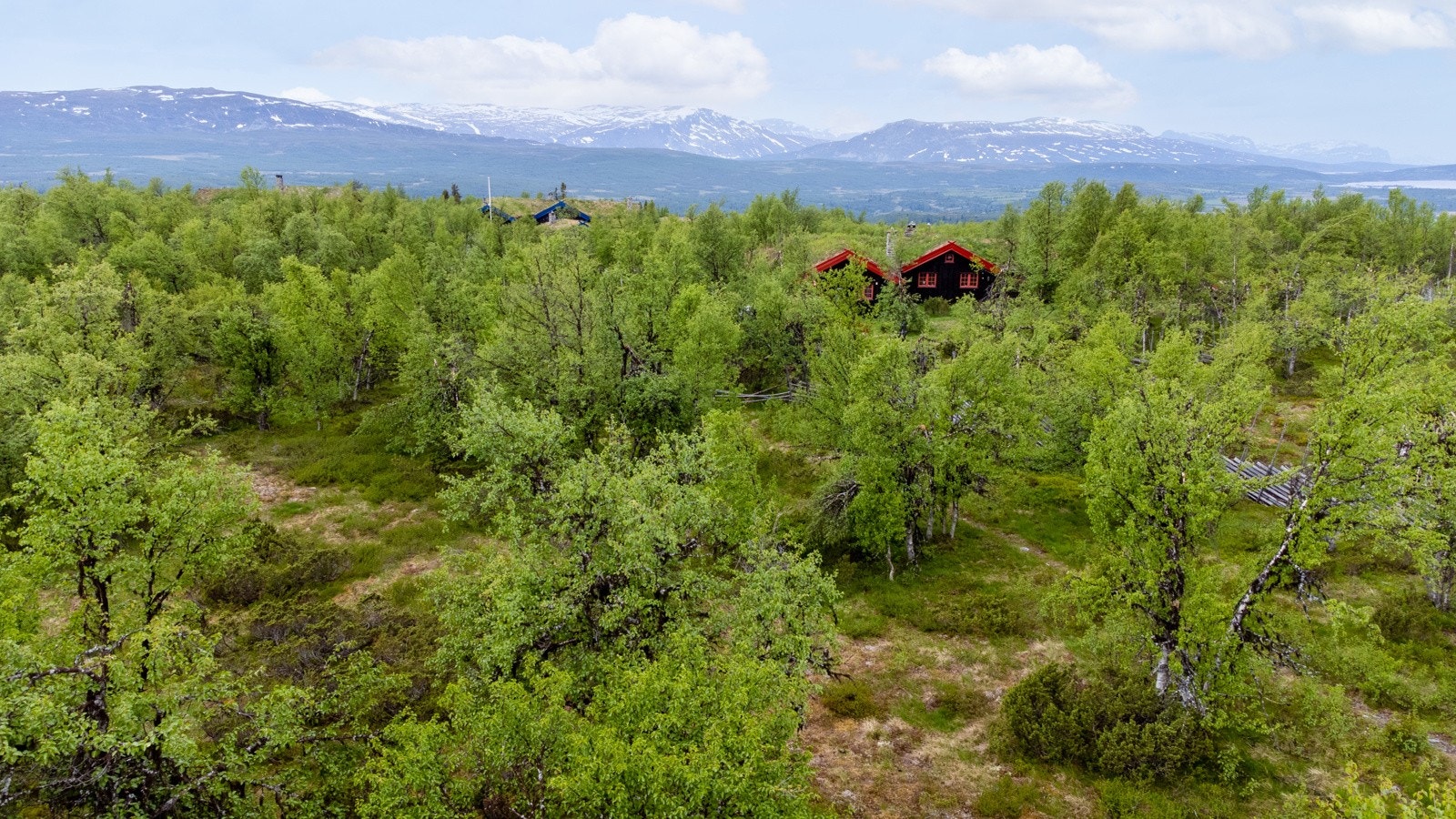 På sommeren er det et eldorado for sykkel- og fotturer Galleribilde