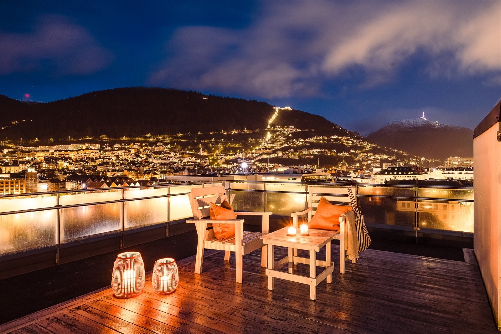 Felles takterrasse med sol hele dagen Galleribilde