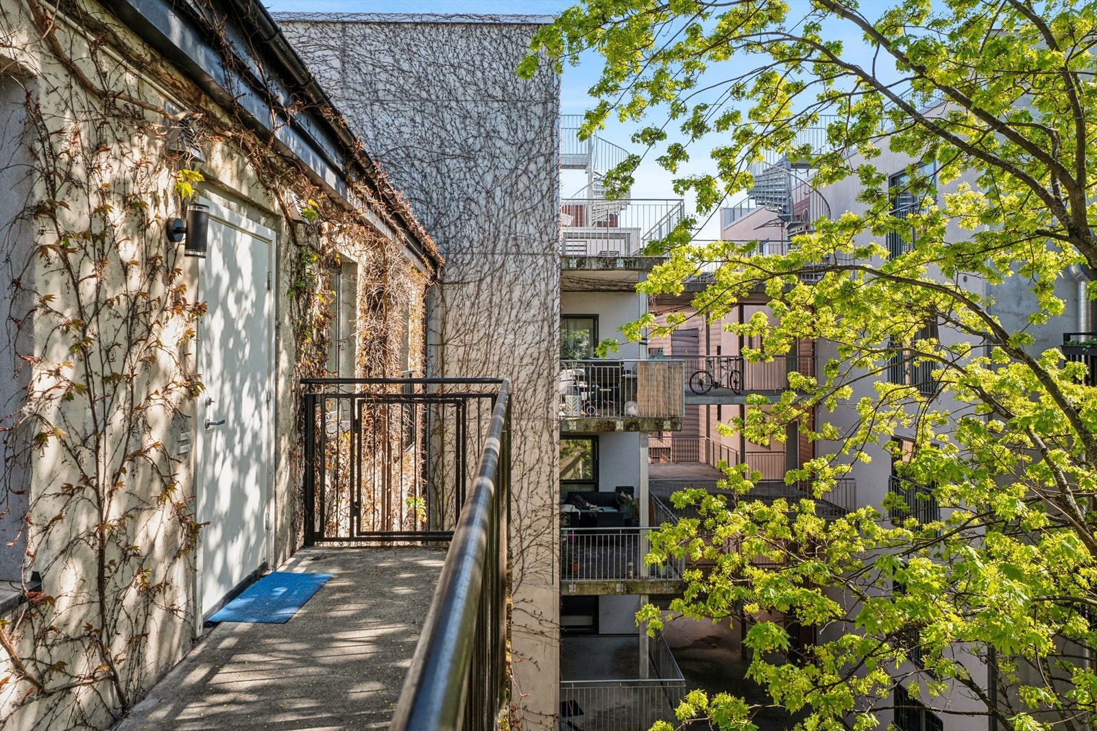 Inngangsparti til leiligheten. Galleribilde
