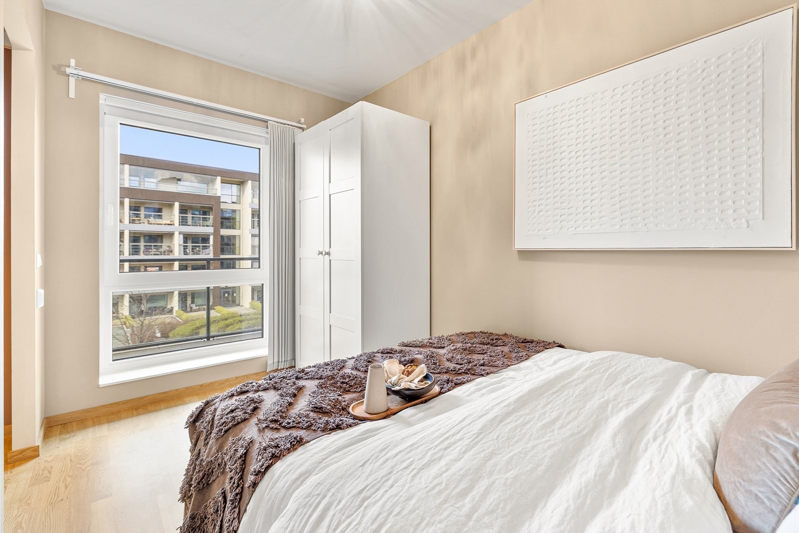 Boligen har balansert ventilasjon. Dette sørger for et friskt og godt inneklima hele året rundt. Galleribilde