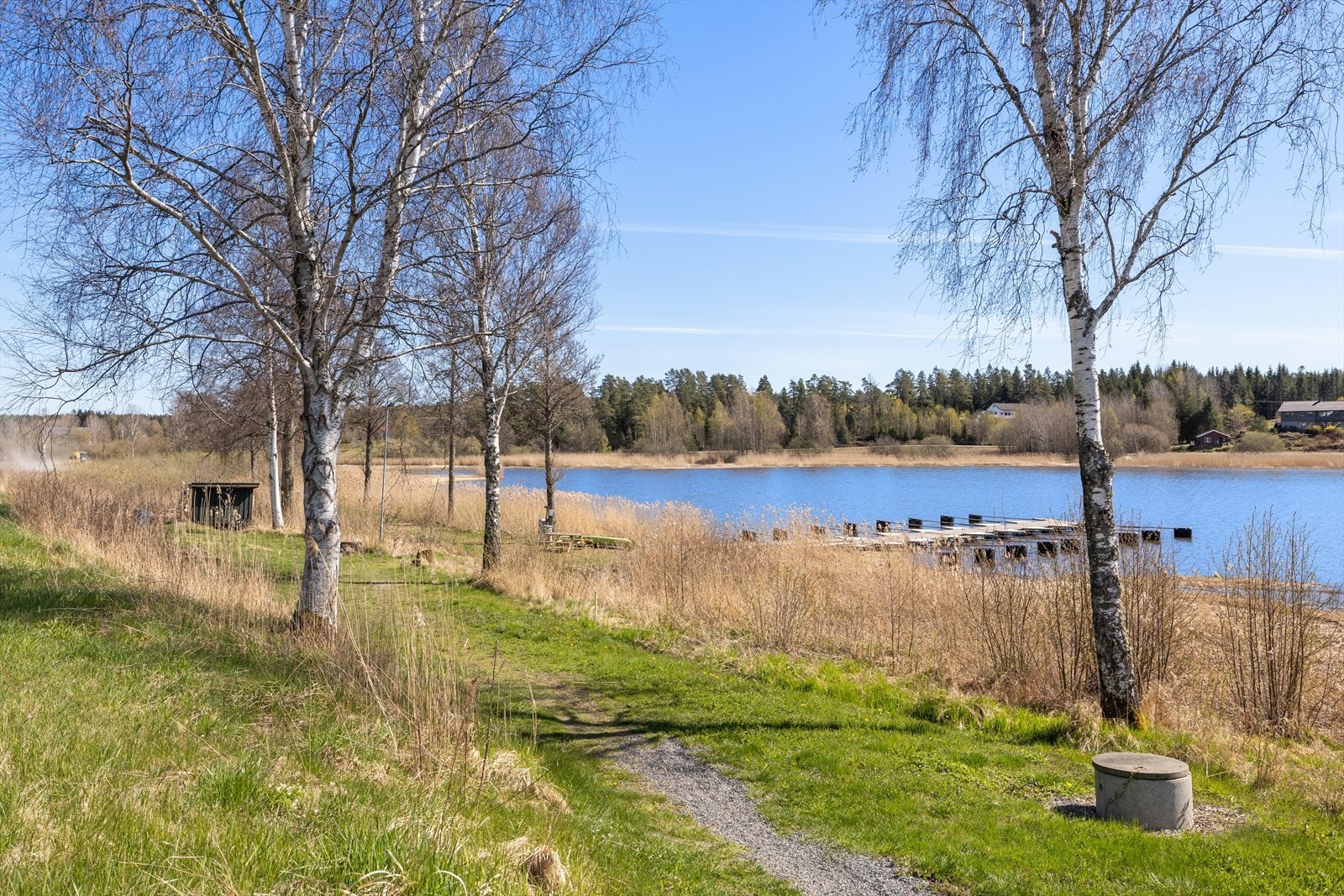 Området byr på fine turmuligheter, og Texnes ligger kun et par minutters kjøretur unna. Galleribilde