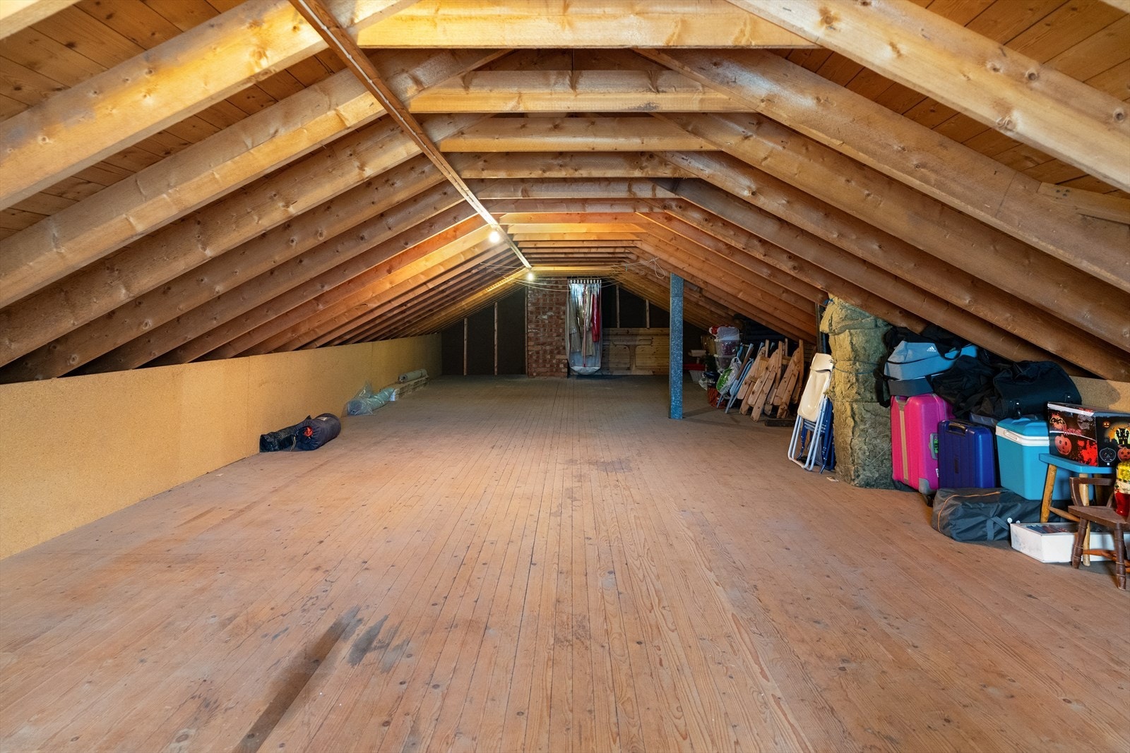 Tørke/-lagringsloftLoft på 38 kvm Galleribilde