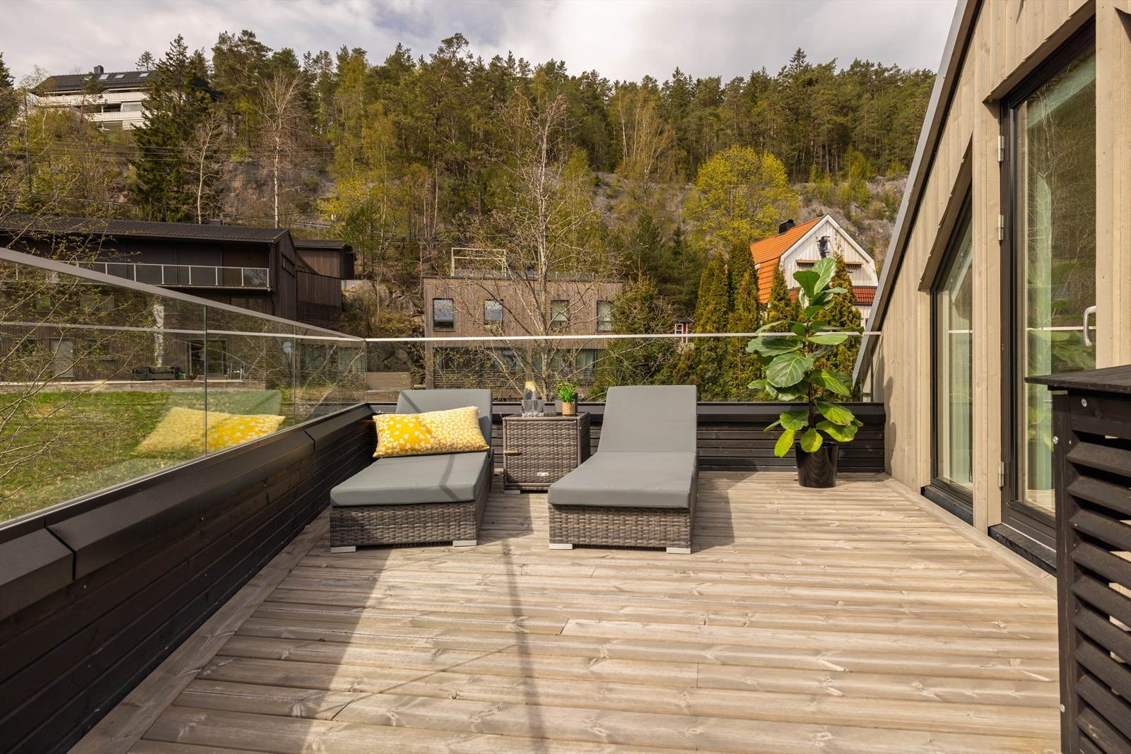 Fantastisk takterrasse med gode solforhold hele dagen Galleribilde