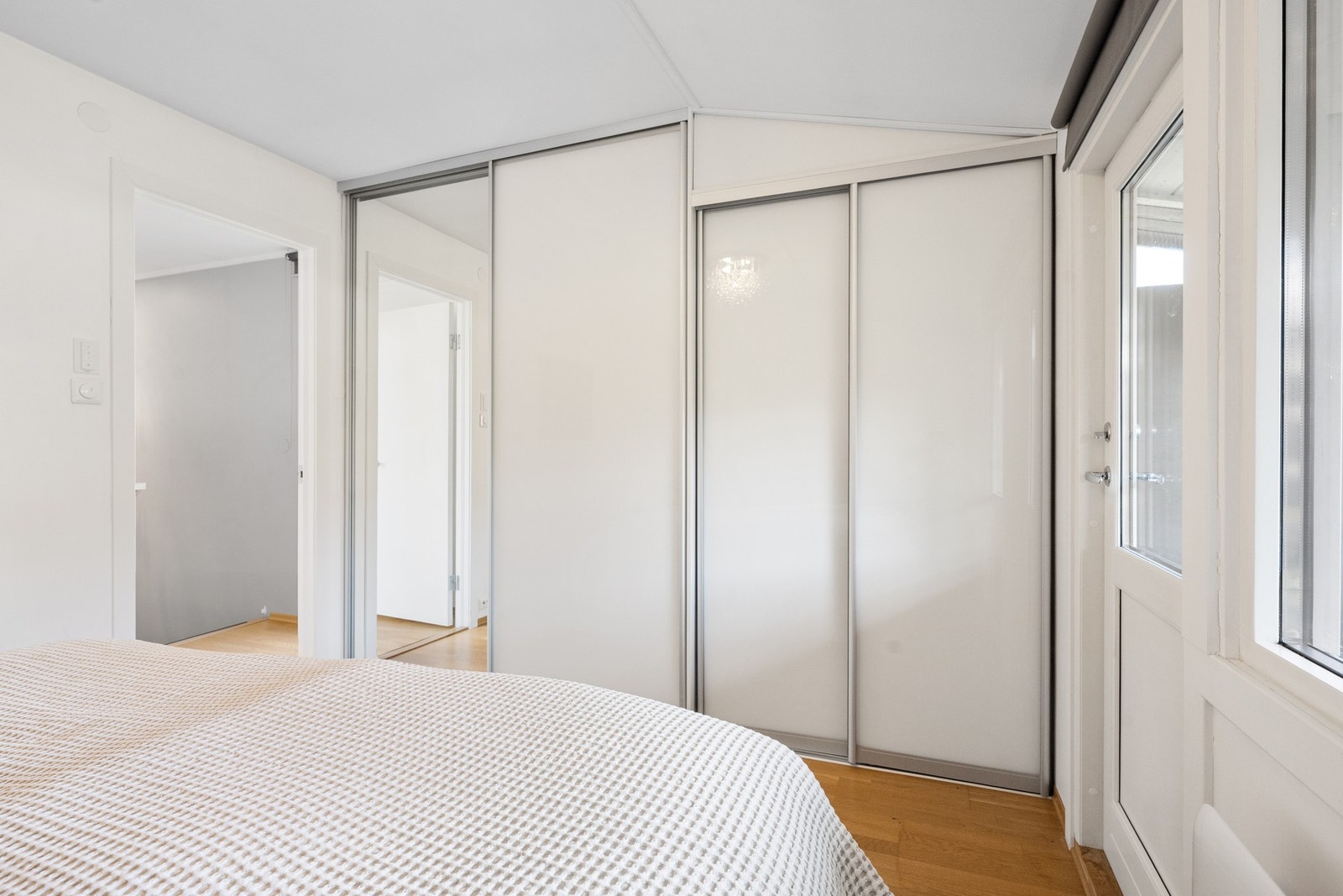 Rikelig med garderobeplass Galleribilde