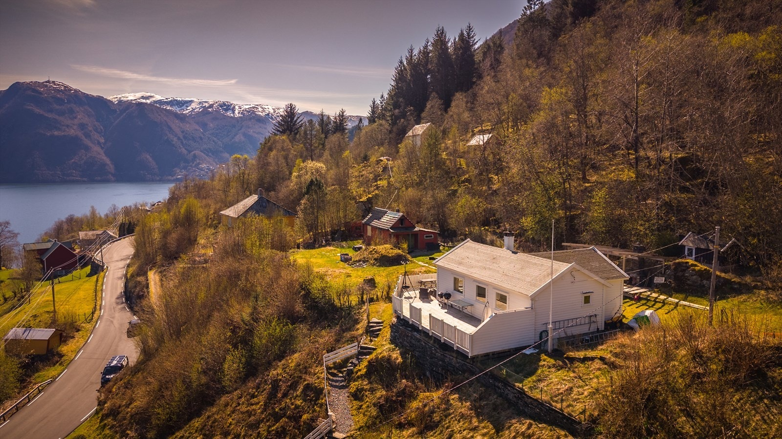 Velkommen til Bruvikvegen 656, presentert av Louise R.Ø ved Eiendomsmegler Norge Galleribilde