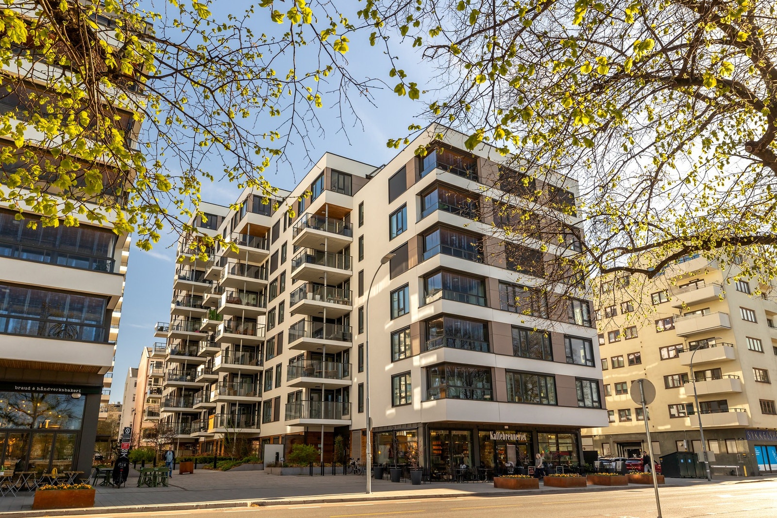 Leiligheten har en urban og ettertraktet beliggenhet i Middelthunet, et nyere kvartal ferdigstilt i 2022 Galleribilde