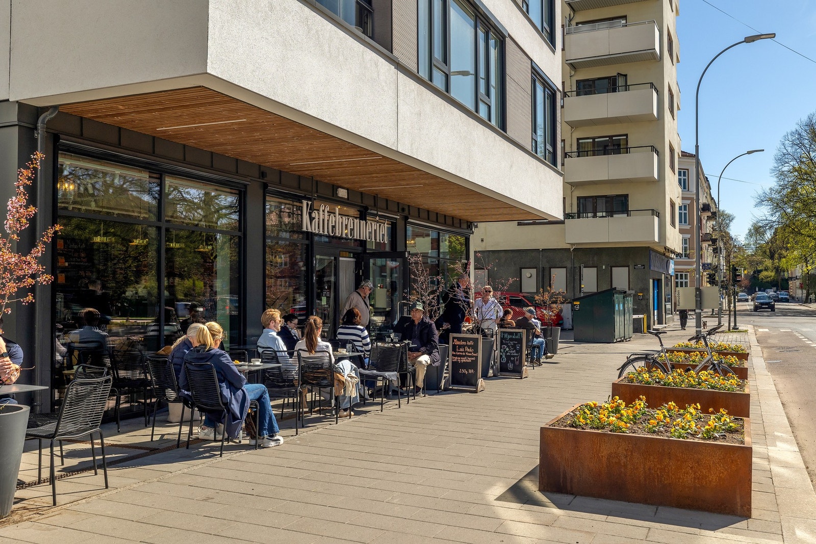 I første etasje i to av byggene finner du næringslokaler som bidrar til å vitalisere Middelthunsgate og Fabrikkgata Galleribilde