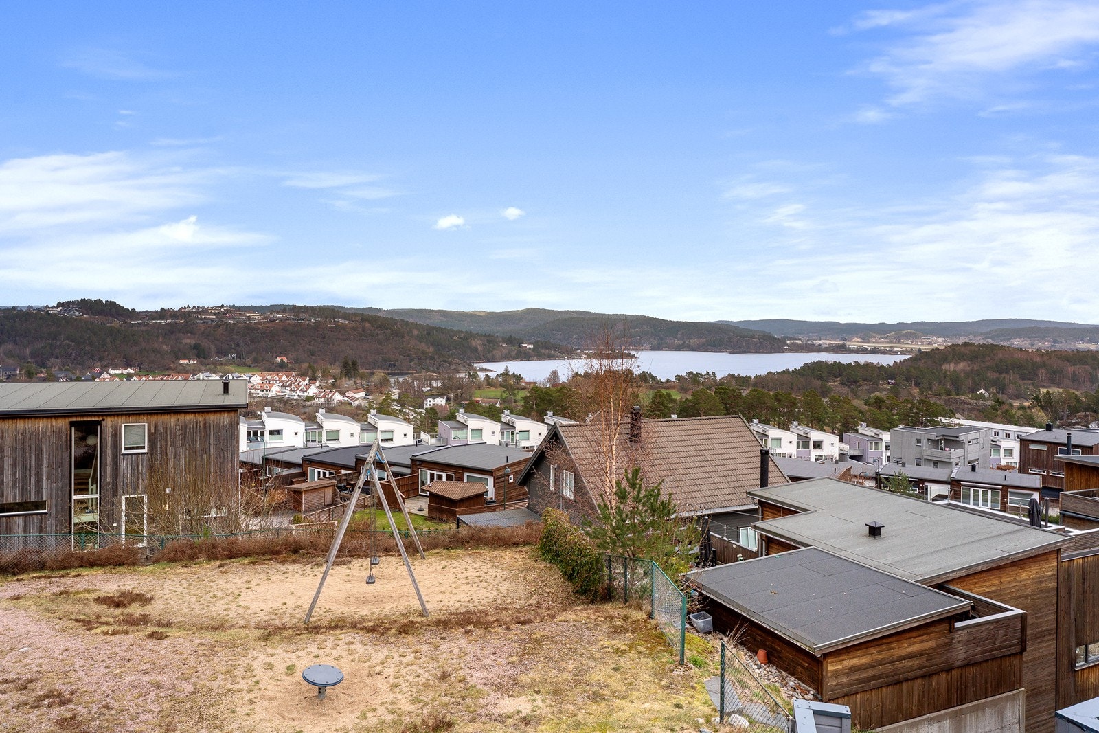 Utsikt og lekeplass Galleribilde