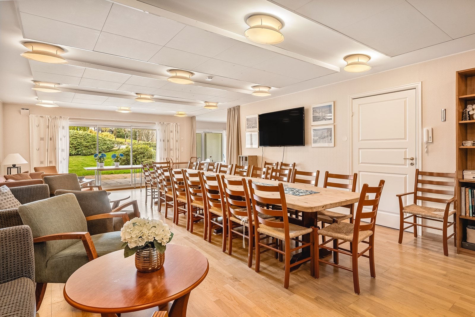 Sameiet disponerer et fellesrom, 'Fantoftstuen', som kan benyttes av beboerne til private arrangementer. Lokalet er innredet med sittegrupper, langbord, kjøkken, osv. Galleribilde