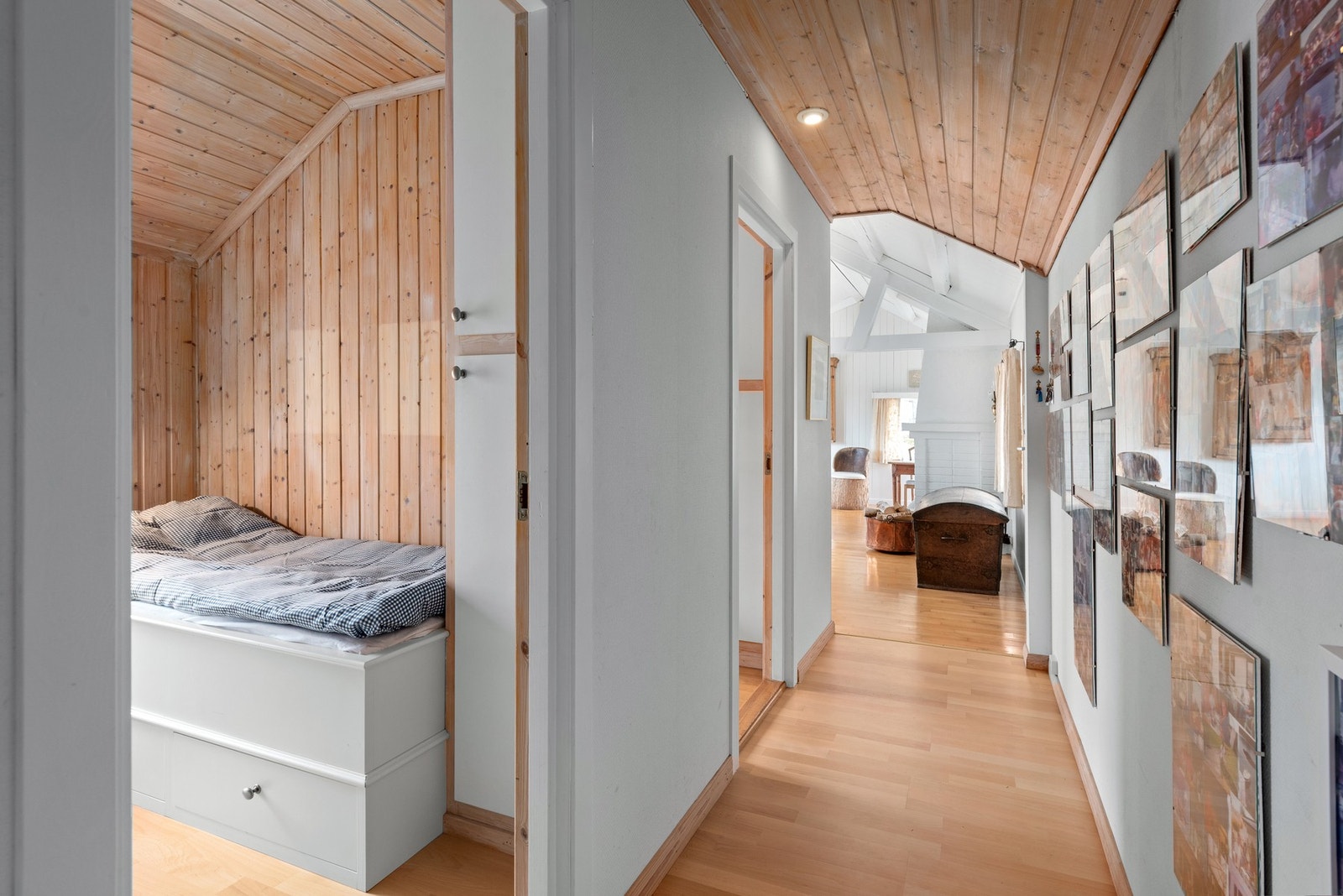 Hovedhytta inneholder to soverom Galleribilde