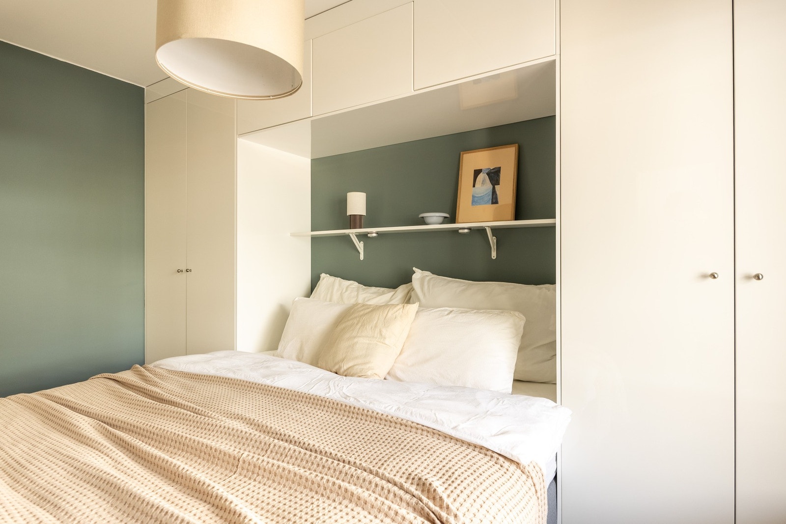 Innredet med gode oppbevaringsmuligheter. Galleribilde
