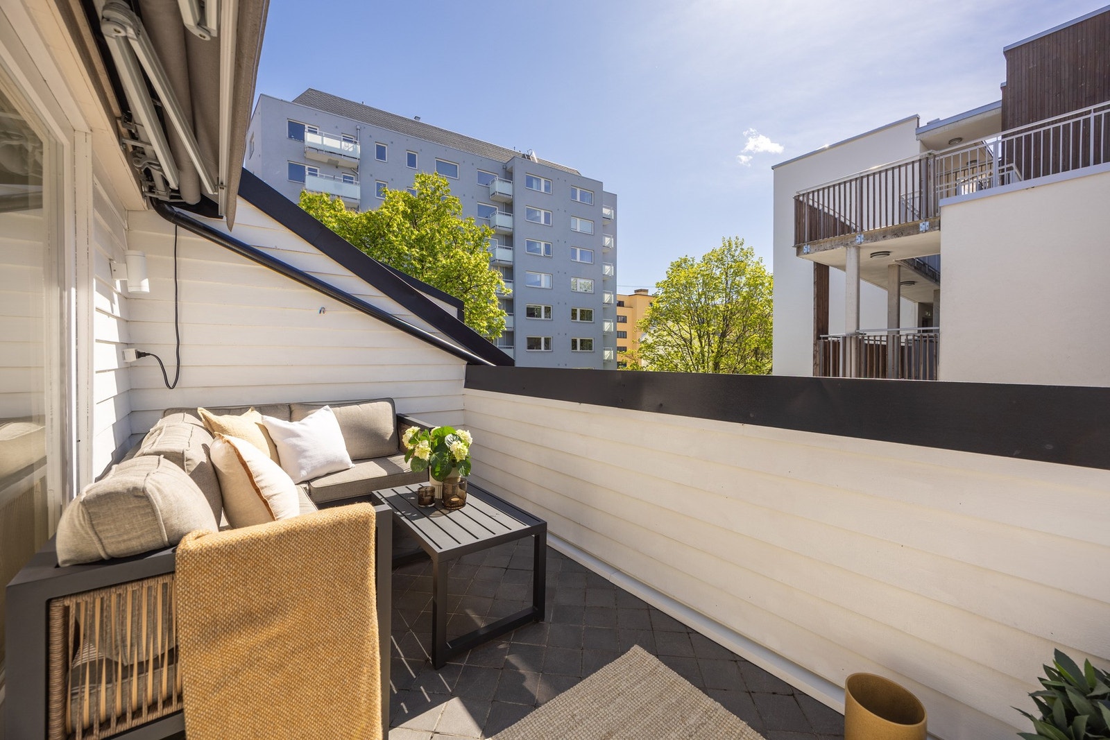 Sydvestvendt terrasse på 8 kvm Galleribilde
