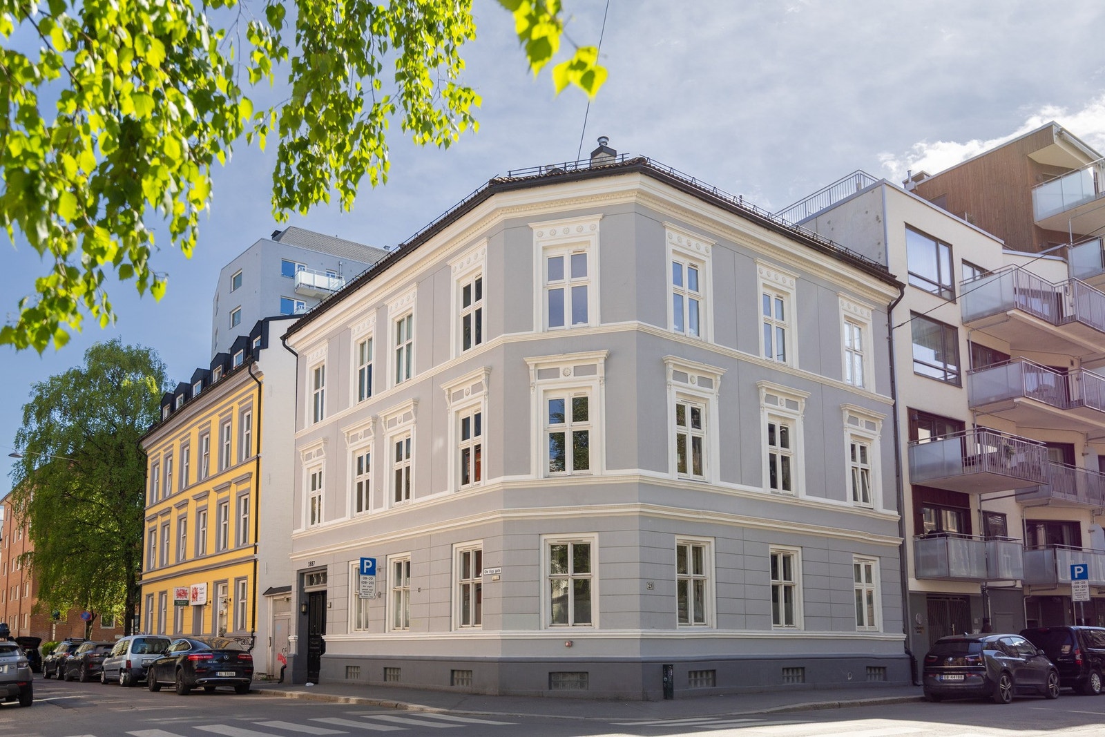 Klassisk og pen bygård med kun 8 andelsleiligheter Galleribilde