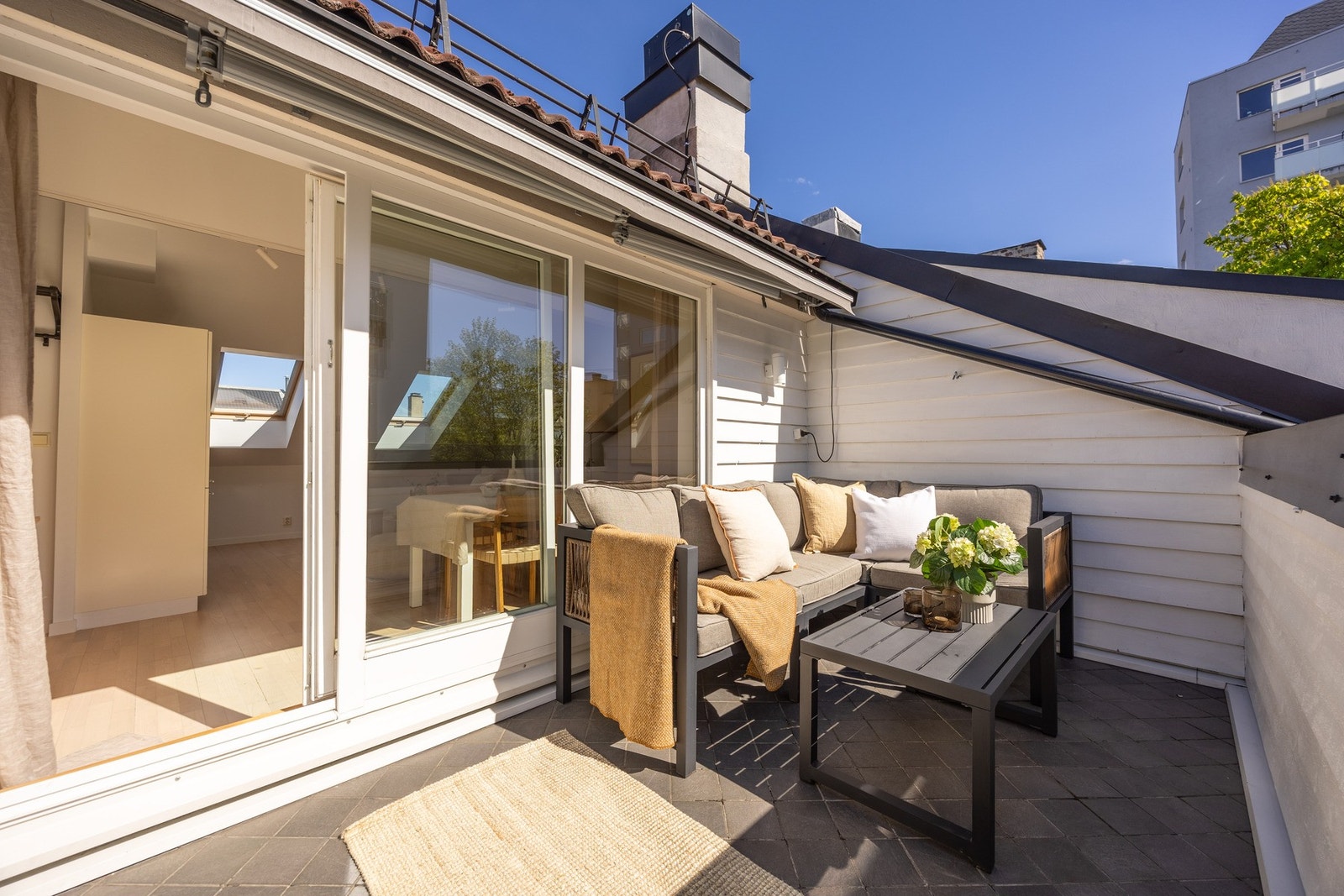 Skjermet og stille like ved Bogstadveien finner du denne nydelige loftsleiligheten! Galleribilde