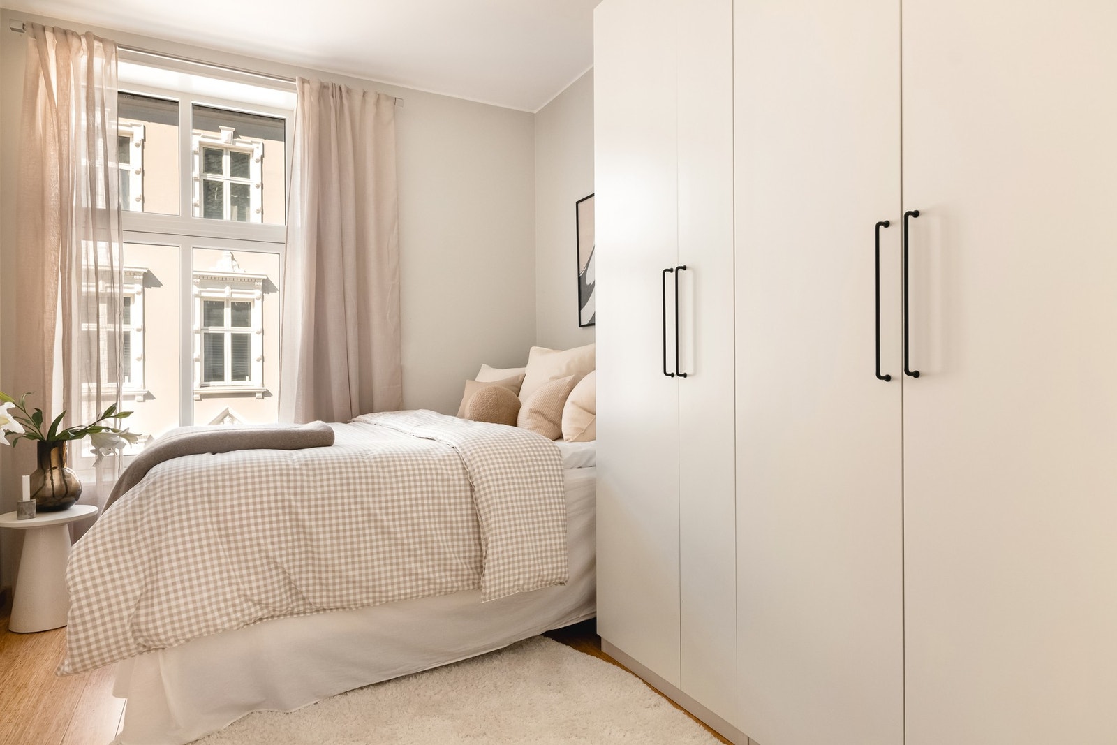 Til tross for at leiligheten ligger midt i sentrum, har selger vært lite plaget med støy. Galleribilde